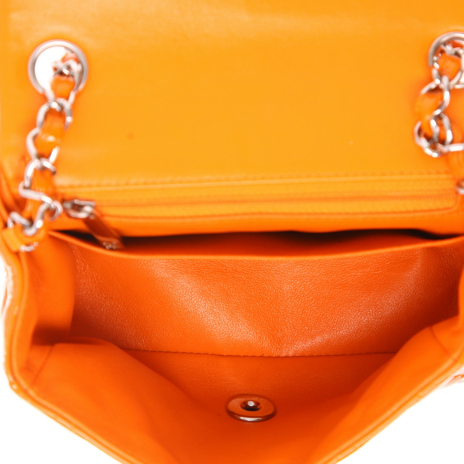 Sac bandoulière Chanel  Mini Carré en cuir verni matelassé orange - Detail D3