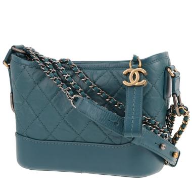 Borsa a tracolla Chanel  Gabrielle  modello piccolo  in pelle trapuntata verde