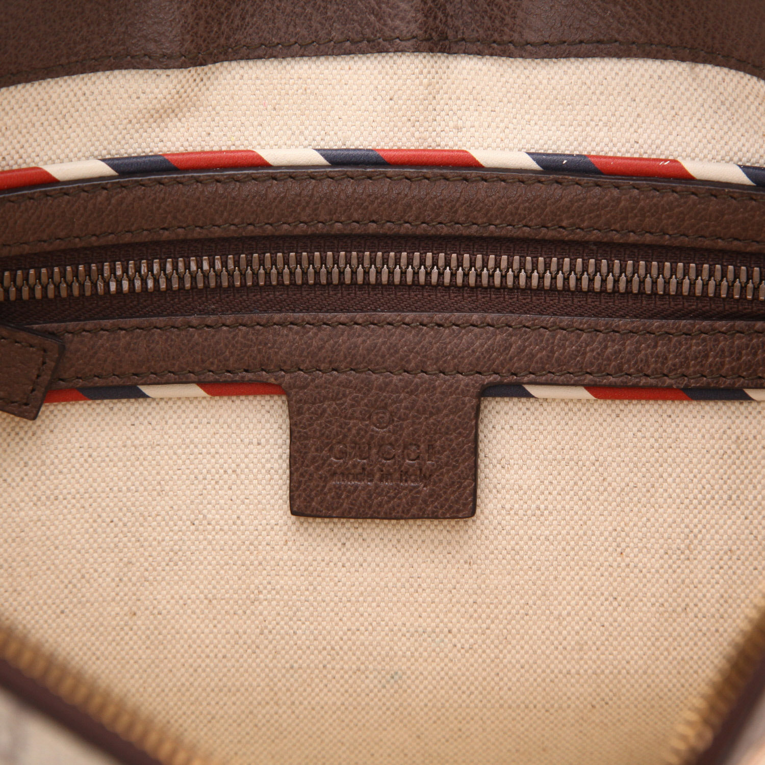 Sac bandoulière Gucci  Messenger en toile sûpreme GG beige et cuir marron - Detail D2