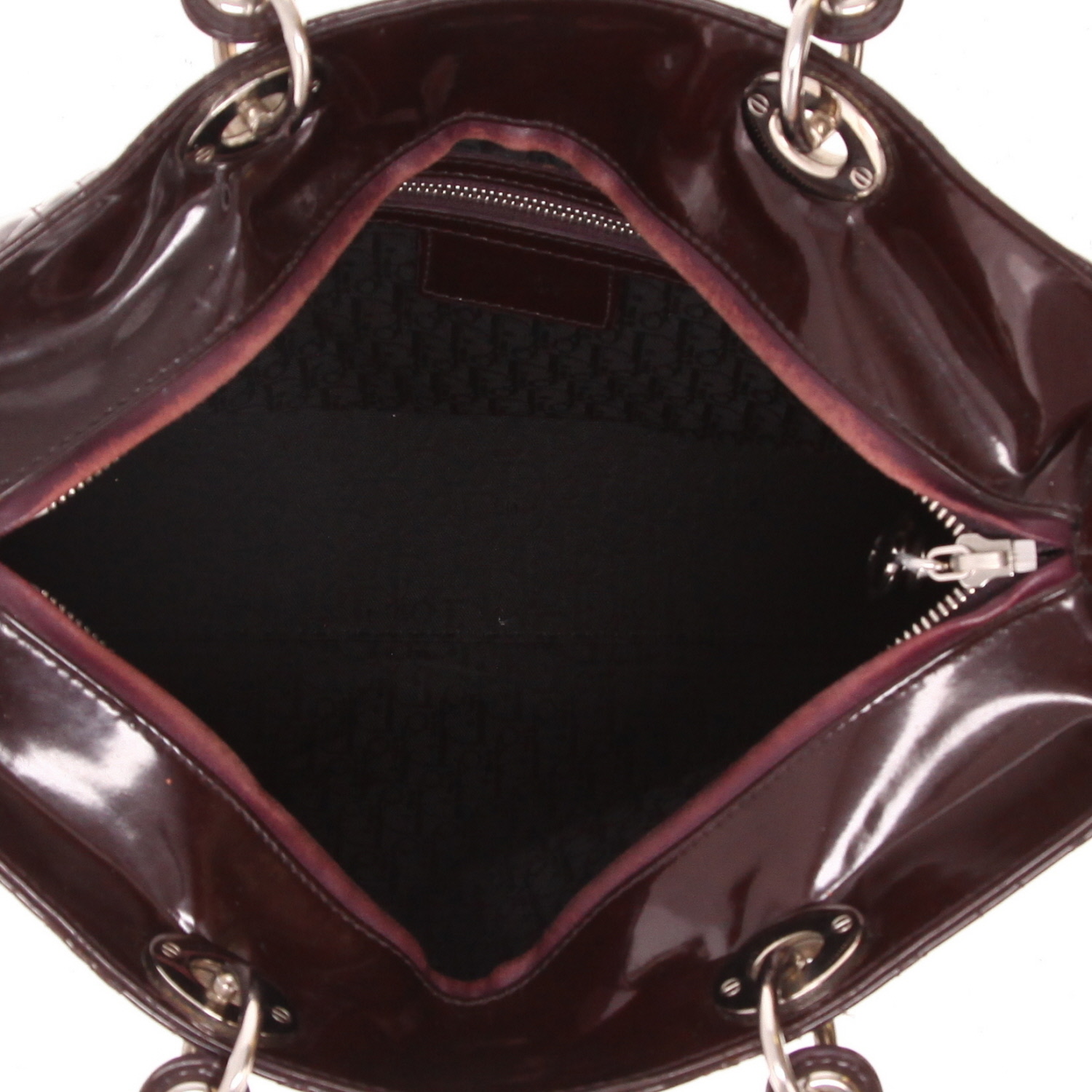 Bolso de mano Dior  Lady Dior en charol color berenjena - Detail D3