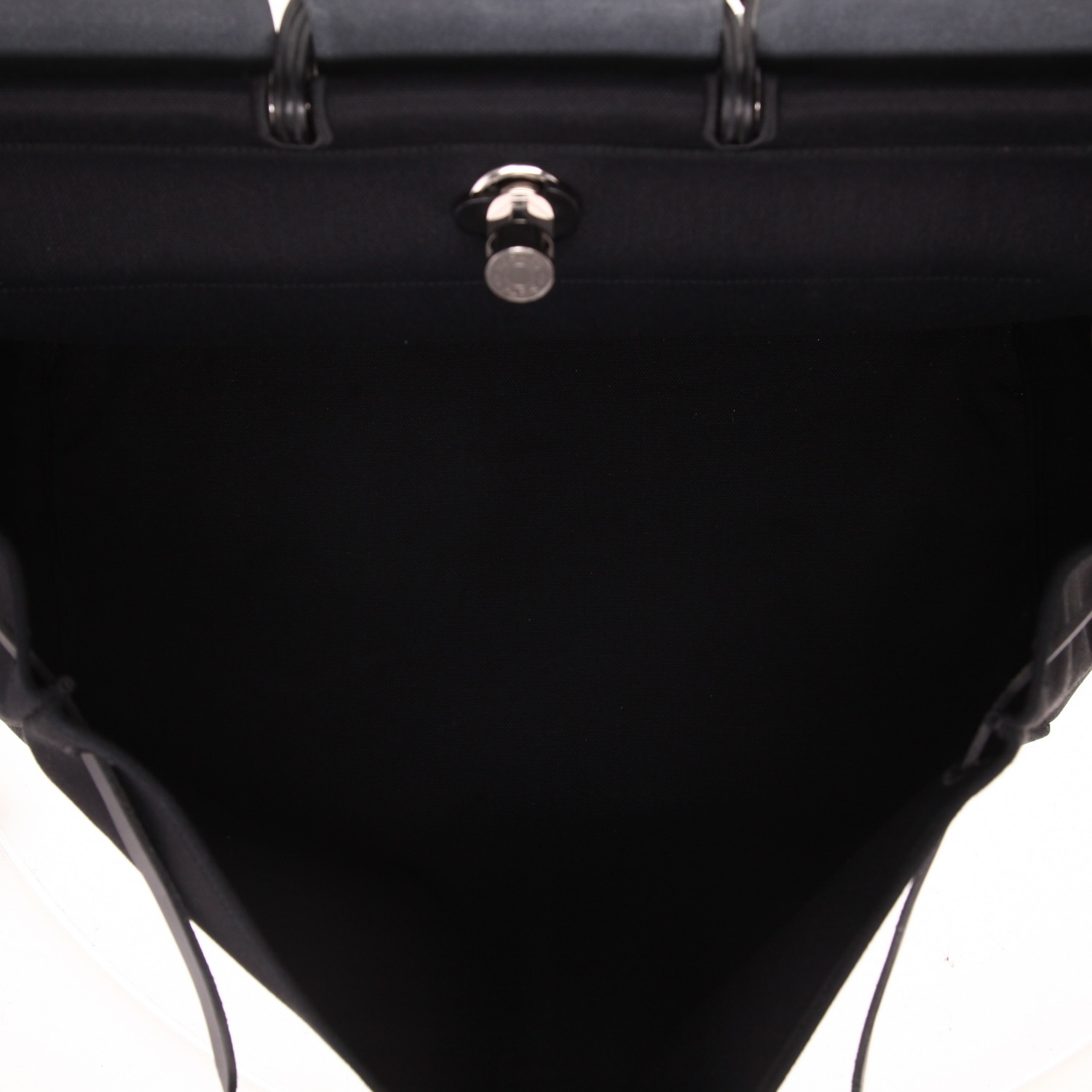 Bolsa de viaje Hermès  Herbag en lona negra y cuero negro - Detail D3