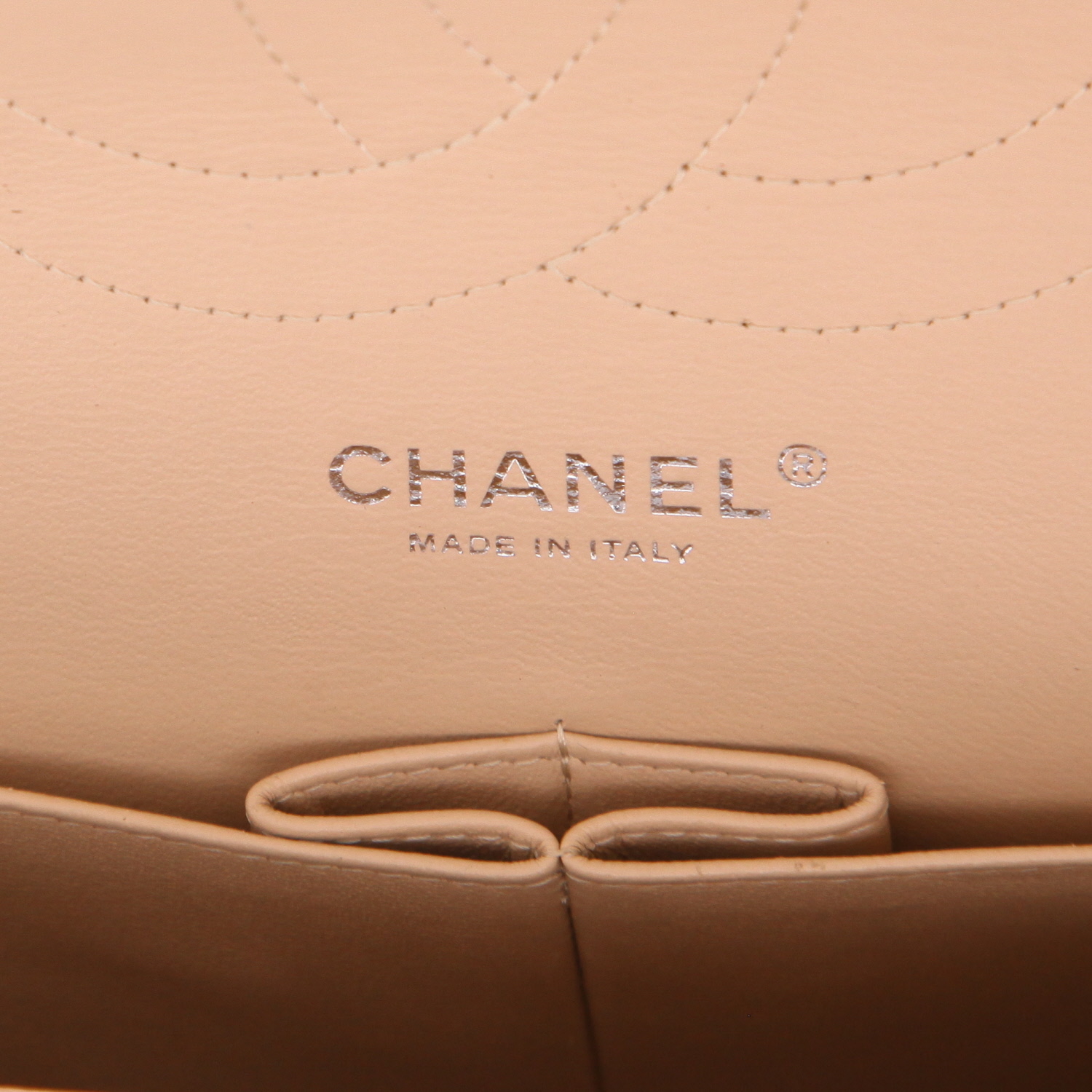 Borsa a tracolla Chanel  Timeless Jumbo in pelle martellata e trapuntata beige - Detail D2