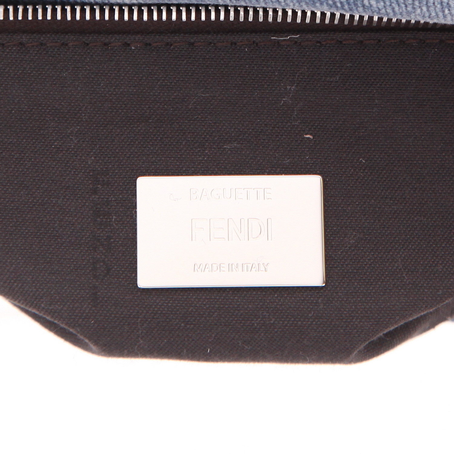 Fendi  Baguette handbag  in blue denim canvas - Detail D2