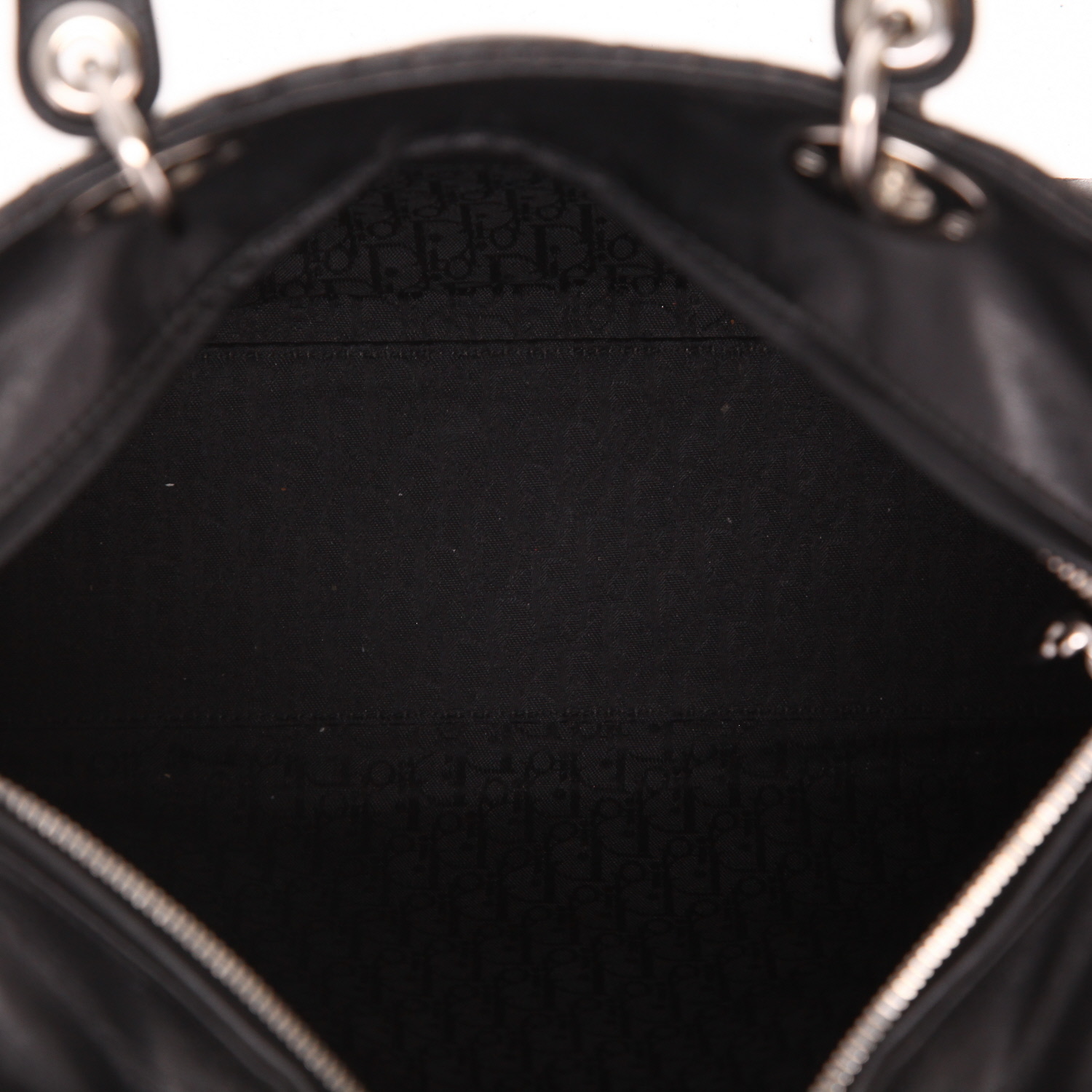 Dior  Lady Dior large model  handbag  in black leather - Detail D3