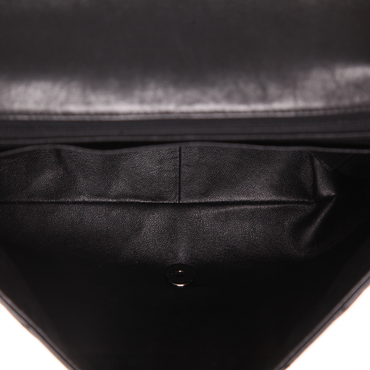 Chanel   shoulder bag  in black quilted leather - Detail D3