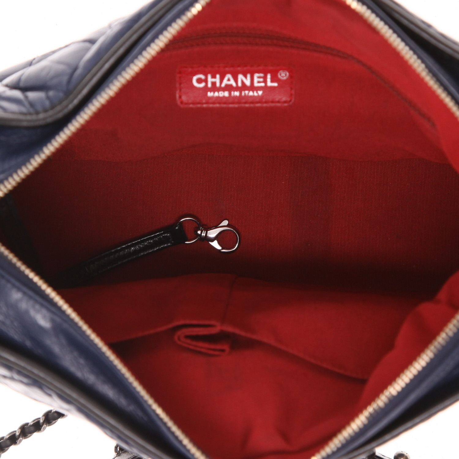 Chanel  Gabrielle  medium model  shoulder bag  in navy blue and black quilted leather - Detail D3