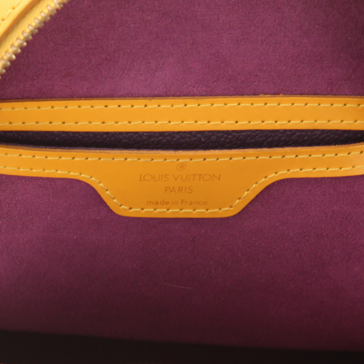 Louis Vuitton  Mabillon backpack  in yellow epi leather - Detail D2