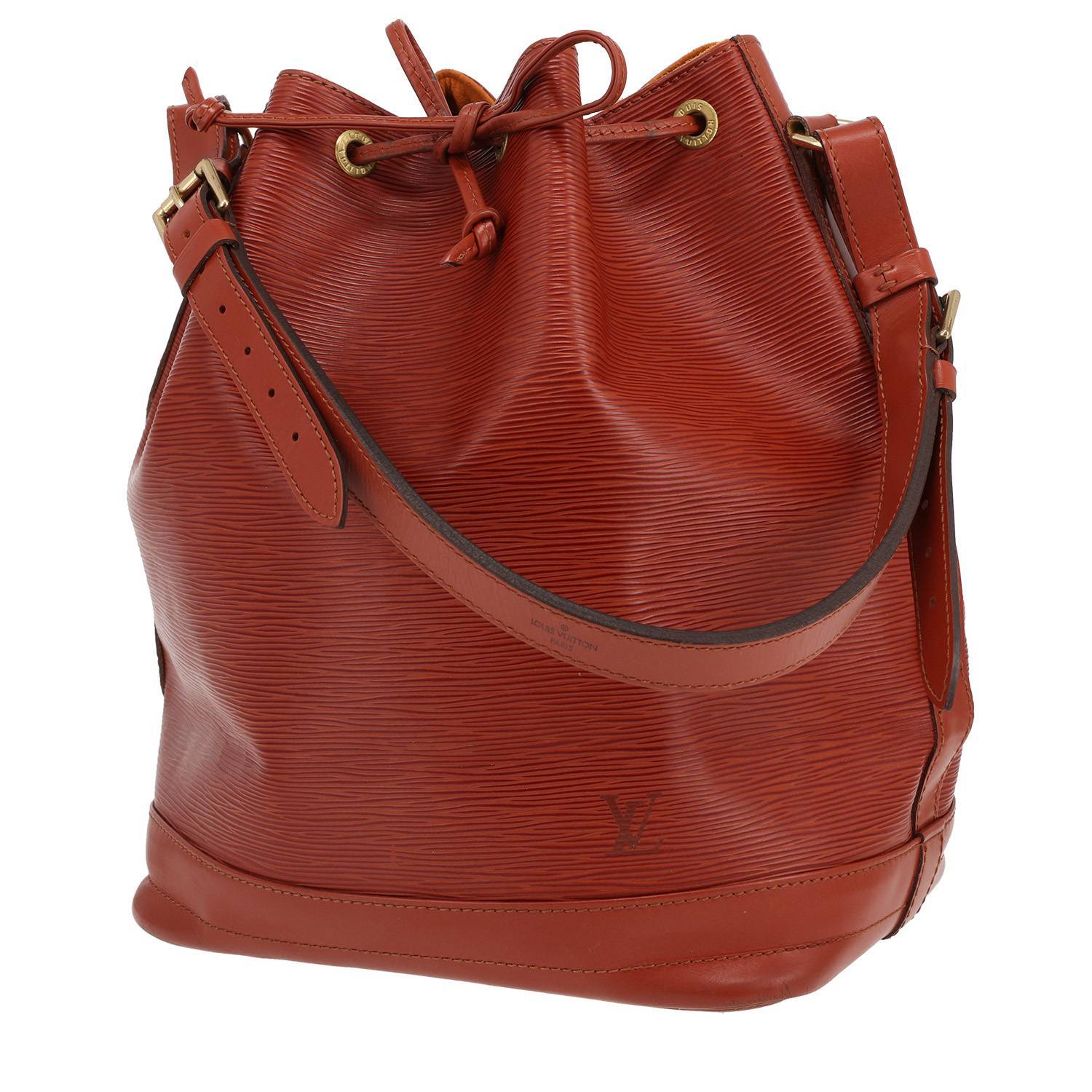 Sac Louis Vuitton Noé cuir épi marron 1995 occasion Sac Louis Vuitton Noé cuir épi marron 1995 occasion