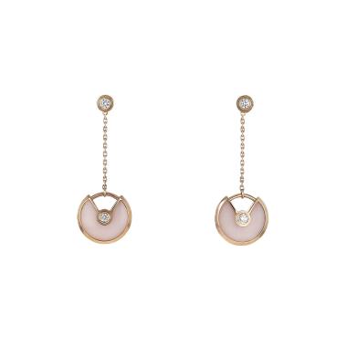 Paire de boucles d'oreilles Cartier Amulette en or rose, diamants et opale rose