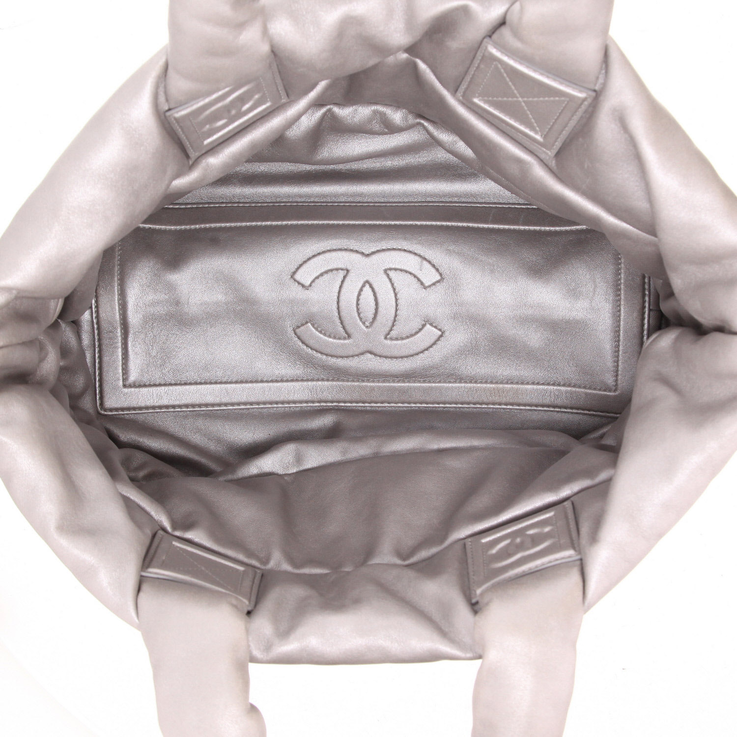 Shopping bag Chanel  Coco Cocoon in pelle trapuntata blu marino e argentata - Detail D3