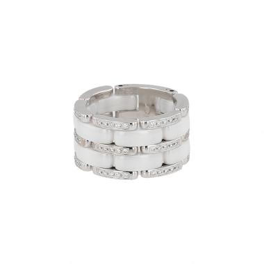 Flexible Chanel Ultra large model ring in white gold, ceramic and diamonds