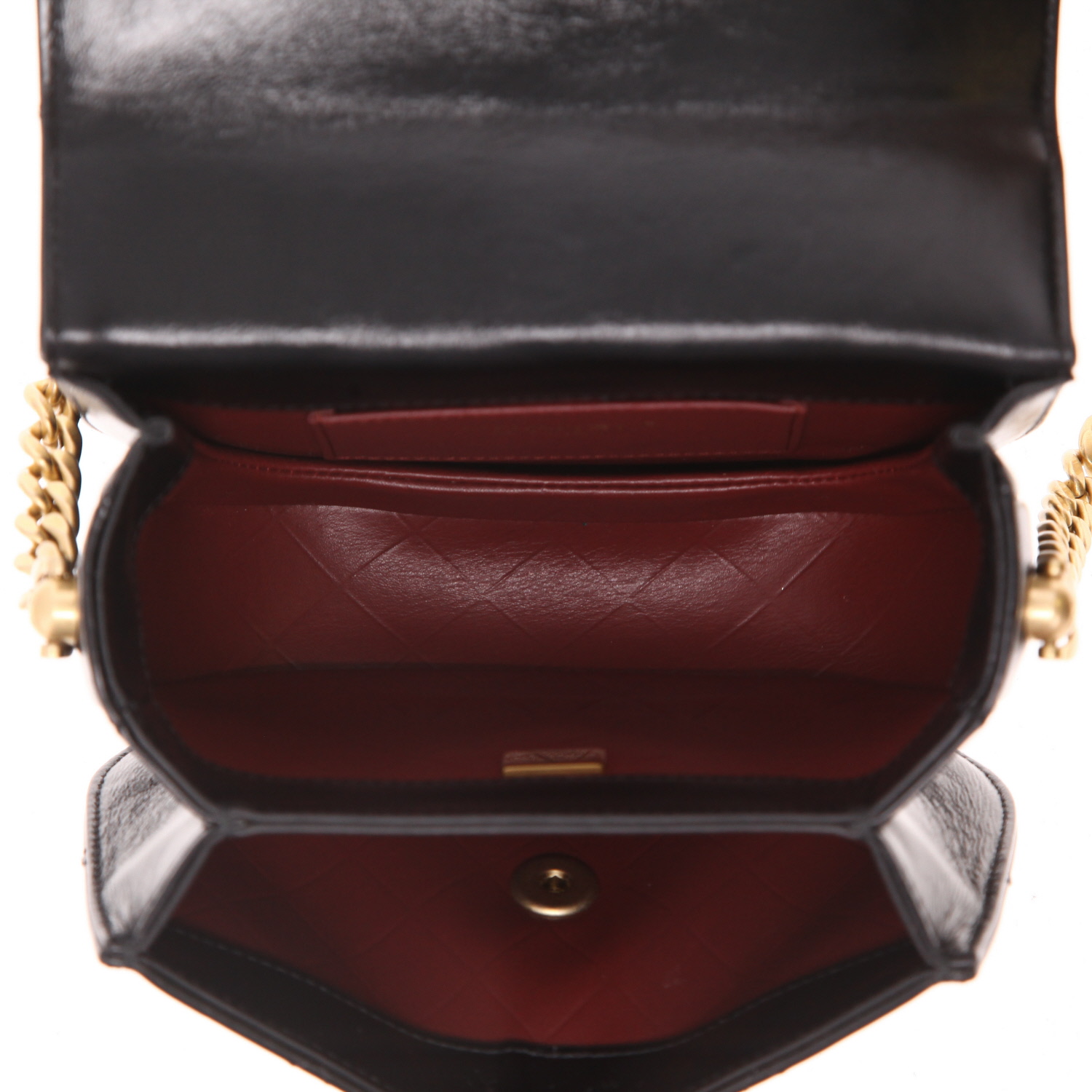 Sac bandoulière Chanel   en cuir matelassé noir - Detail D3