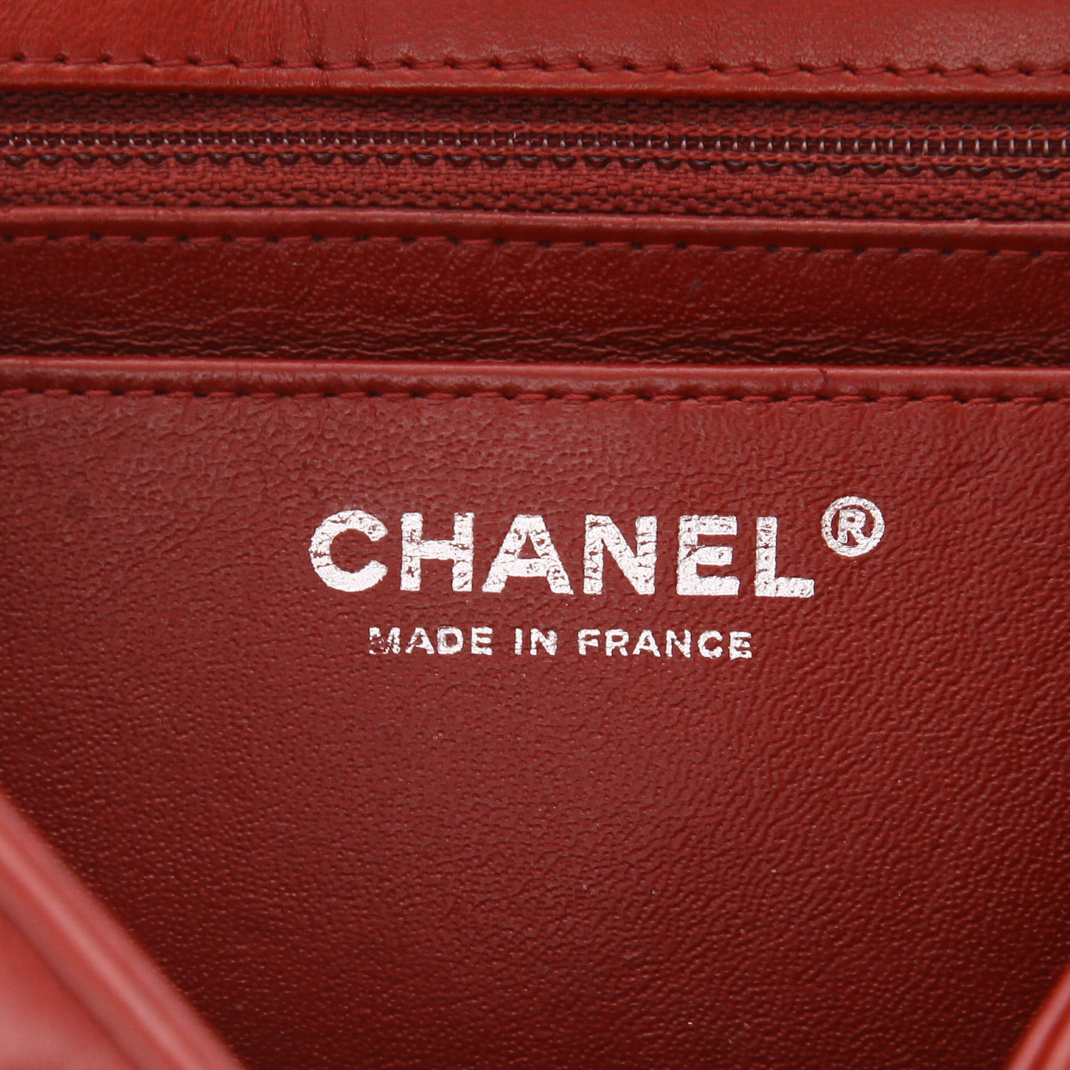 Bolso bandolera Chanel  Mini Timeless en cuero acolchado rojo - Detail D2