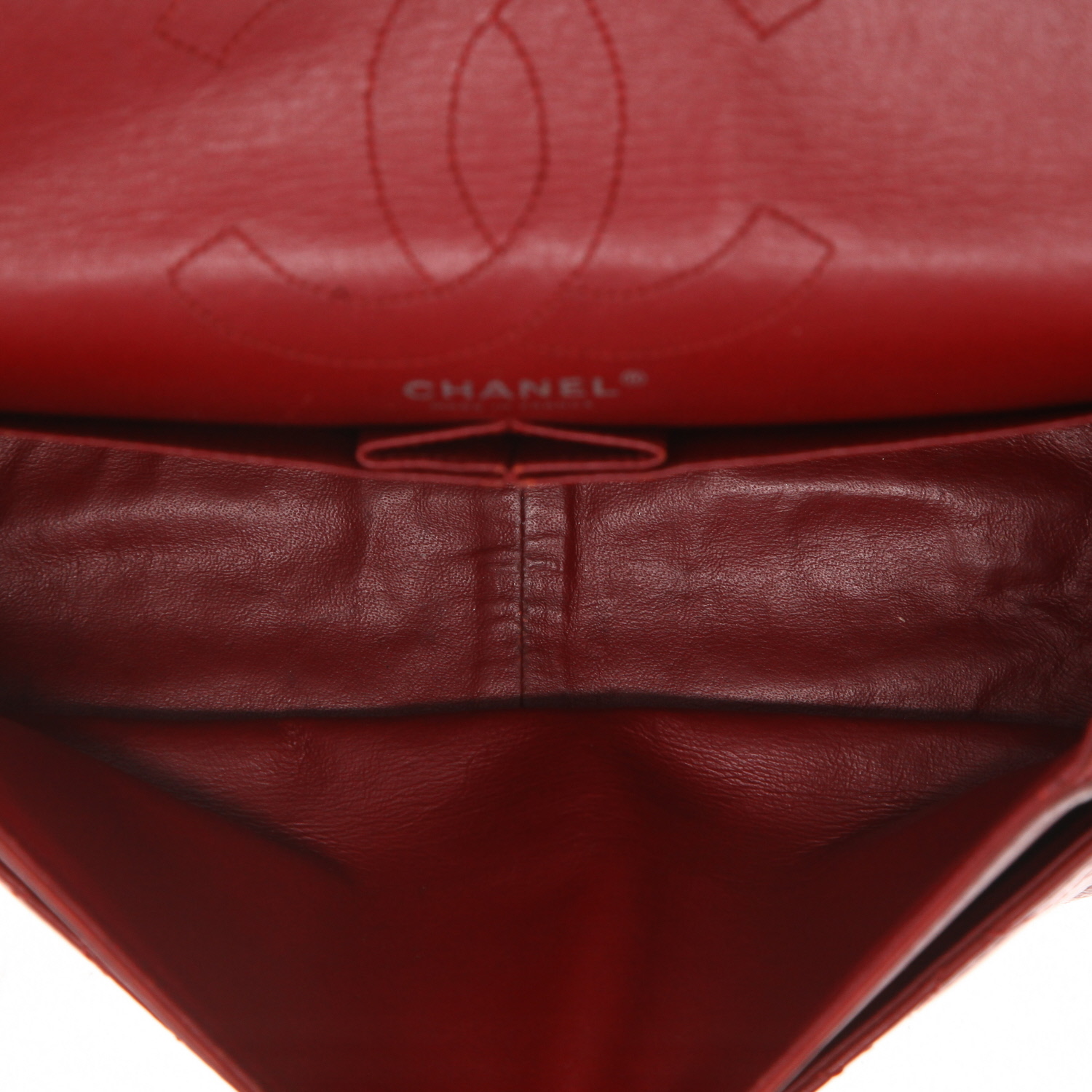 Borsa a tracolla Chanel  2.55 in pelle verniciata e foderata rossa - Detail D3