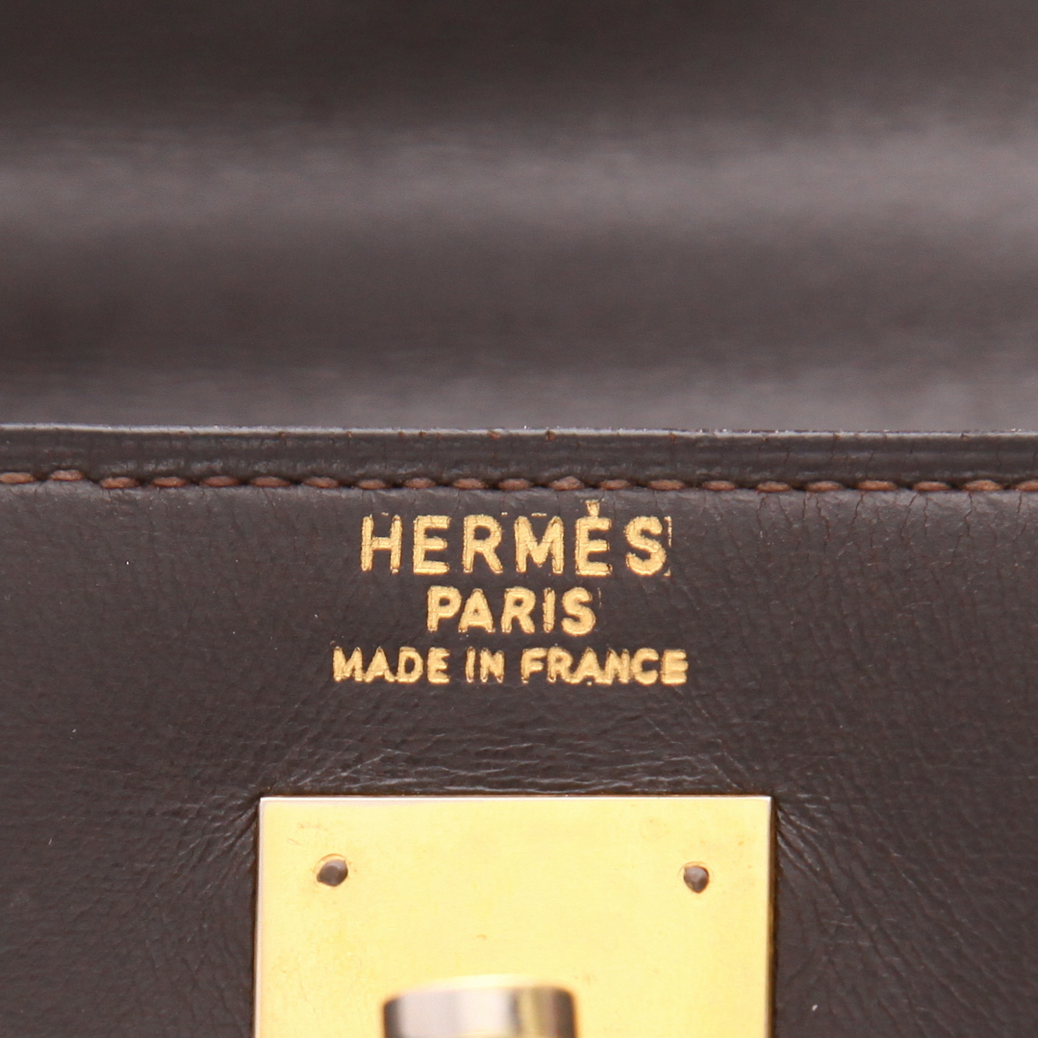 Sac à main Hermès  Kelly 32 cm en cuir box marron-chocolat - Detail D2