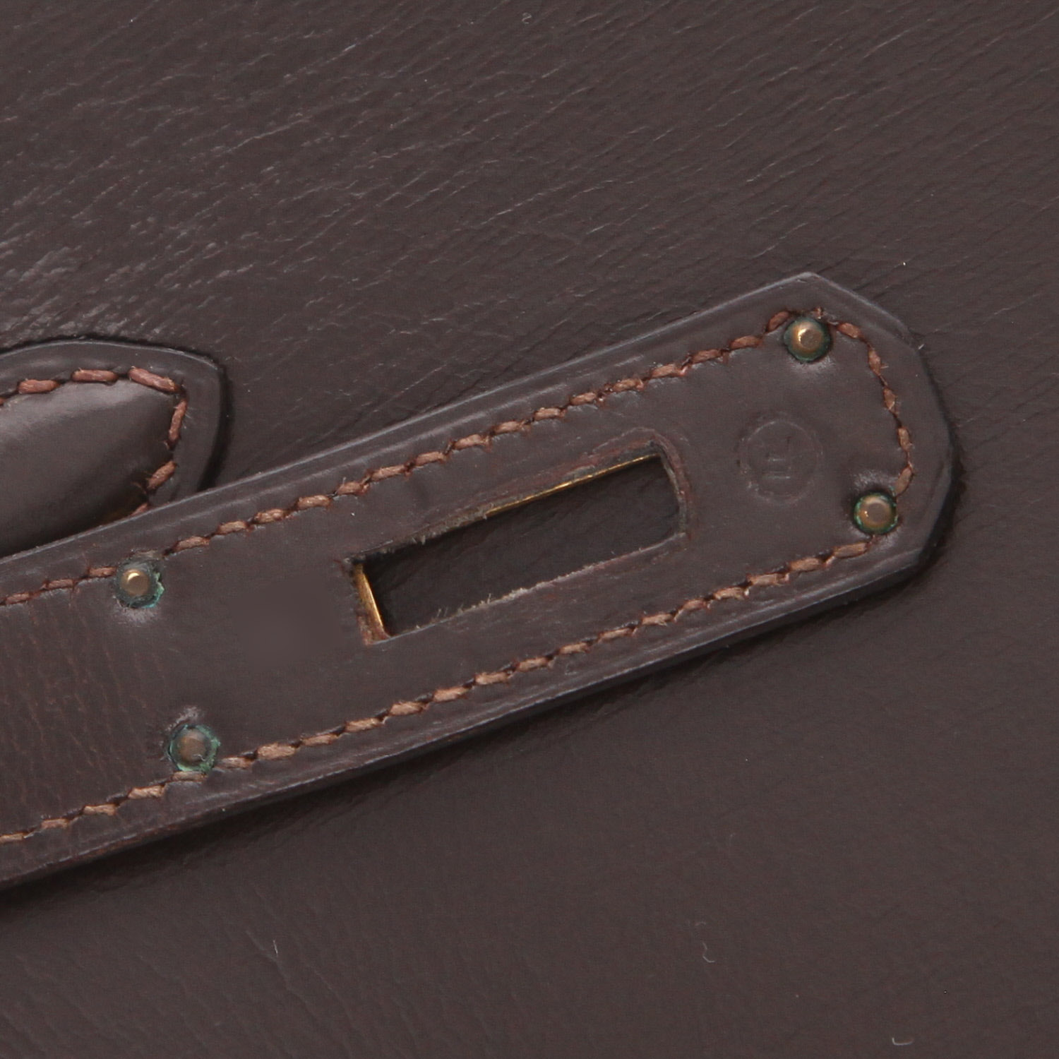 Hermès Kelly 32 cm handbag in chocolate-brown box leather - Detail D4