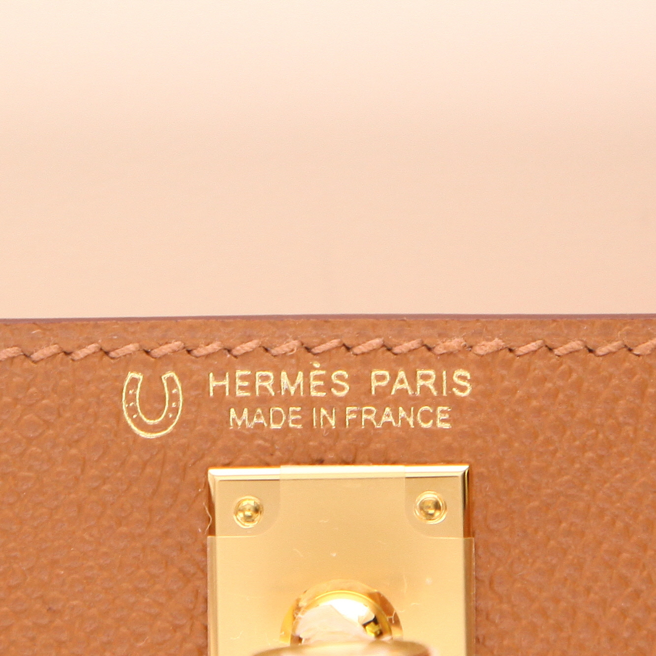 Sac bandoulière Hermès  Kelly 20 cm en cuir epsom gold - Detail D2