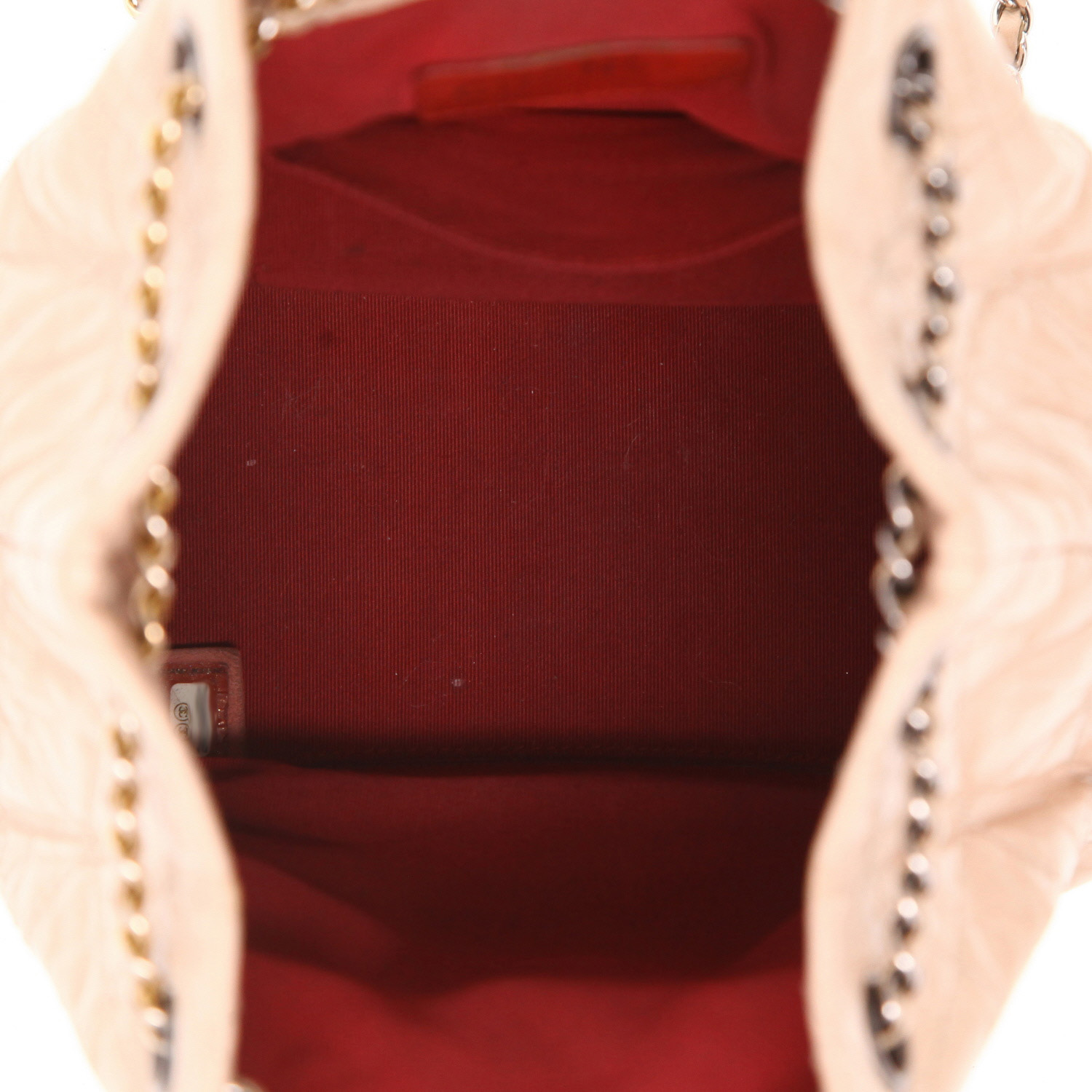 Mochila Chanel  Gabrielle  en cuero acolchado beige y cuero negro - Detail D3