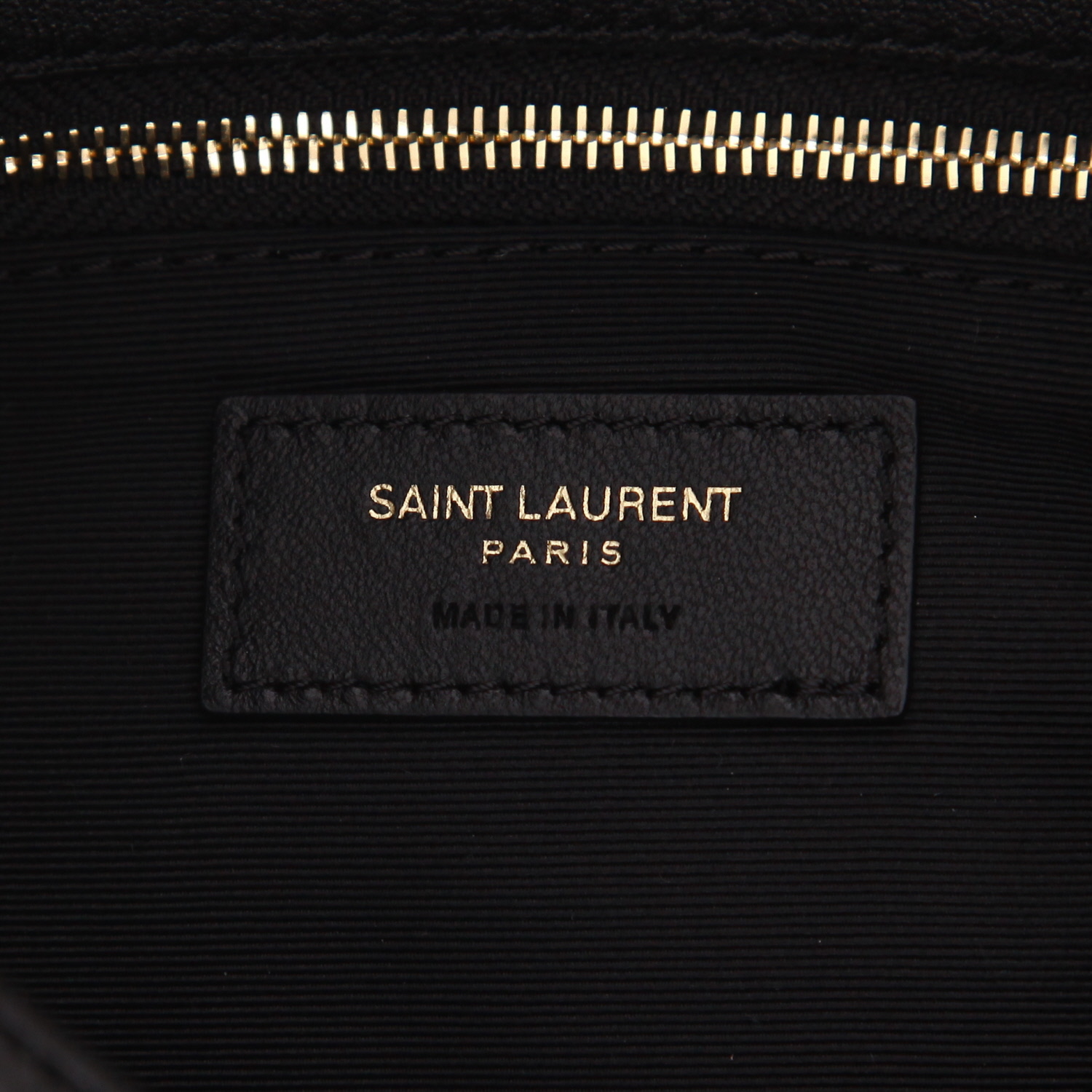 Bolso bandolera Saint Laurent  Puffer modelo pequeño  en cuero negro - Detail D2