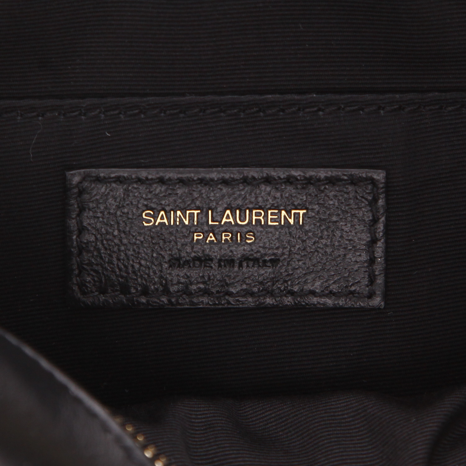 Bolso bandolera Saint Laurent  Lou Sac Caméra en cuero acolchado con motivos de espigas negro - Detail D2