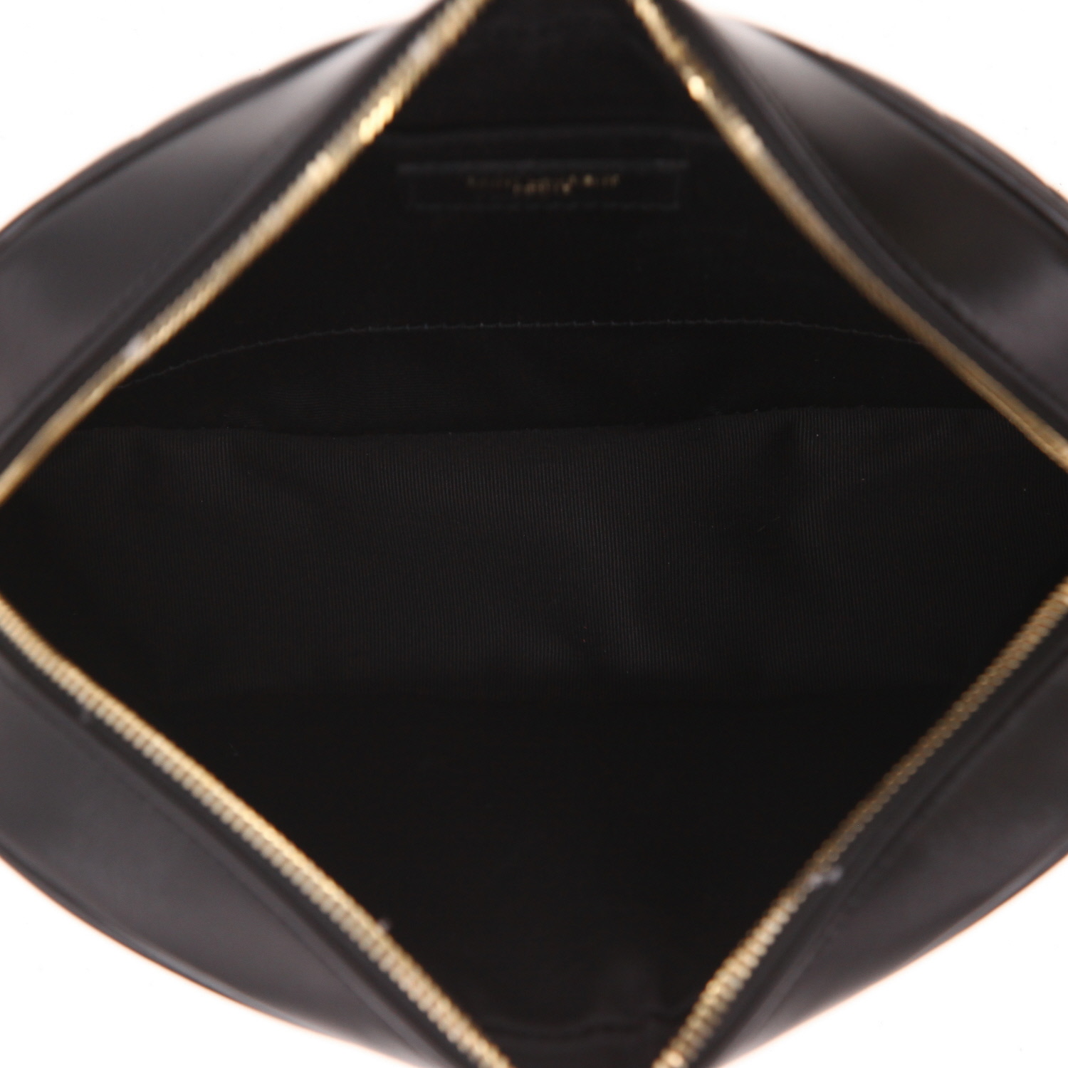 Saint Laurent  Lou Sac Caméra shoulder bag  in black chevron quilted leather - Detail D3