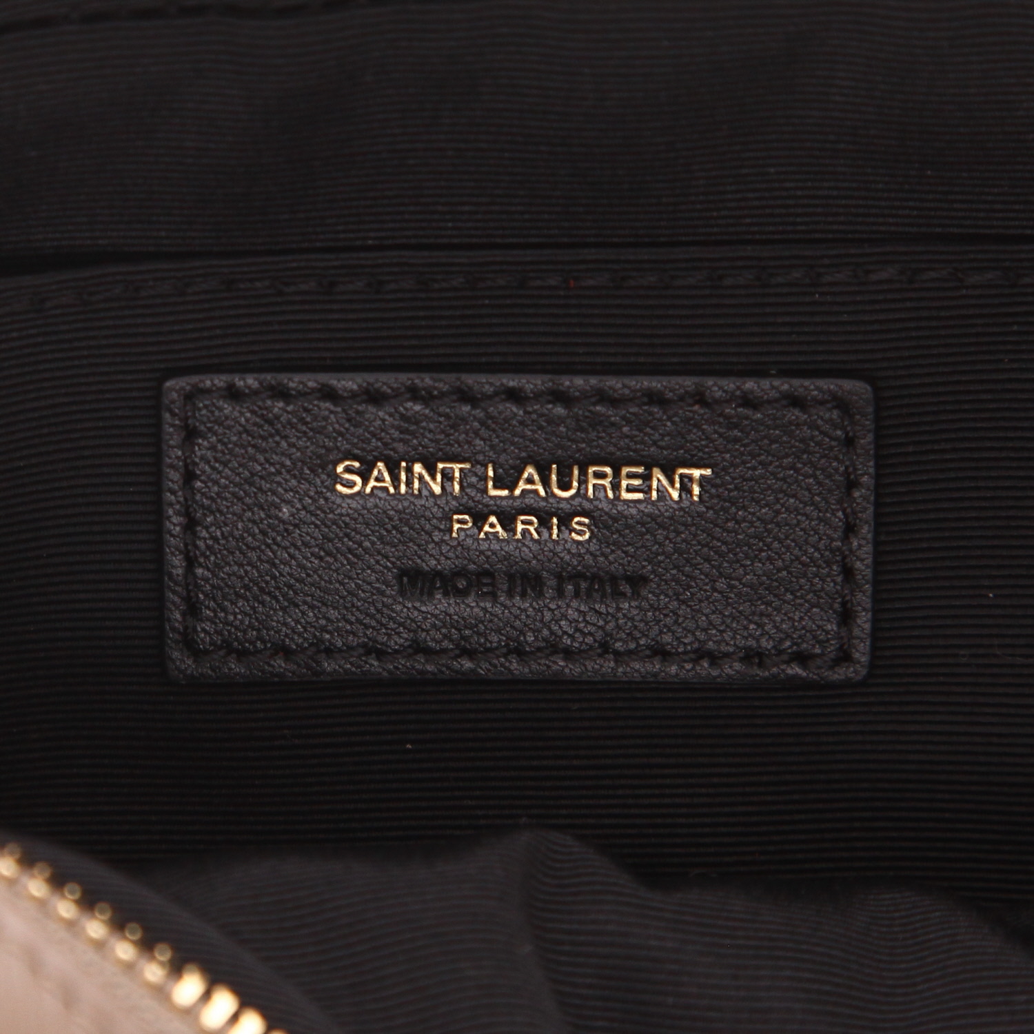 Sac bandoulière Saint Laurent  Lou Sac Caméra en cuir matelassé chevrons taupe - Detail D2