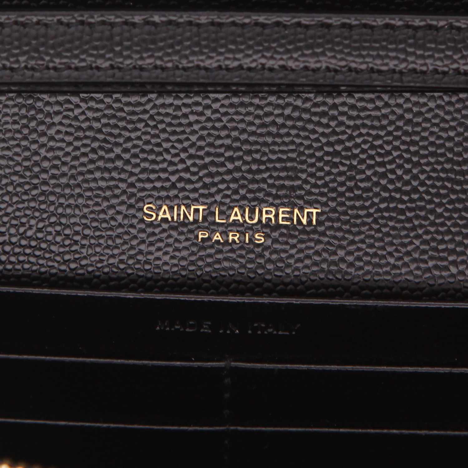 Saint Laurent  Cassandre shoulder bag  in black grained leather - Detail D2
