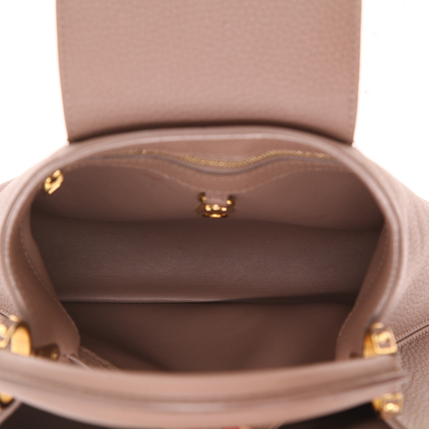 Sac à main Louis Vuitton  Capucines BB en cuir taurillon clémence beige-rosé - Detail D3