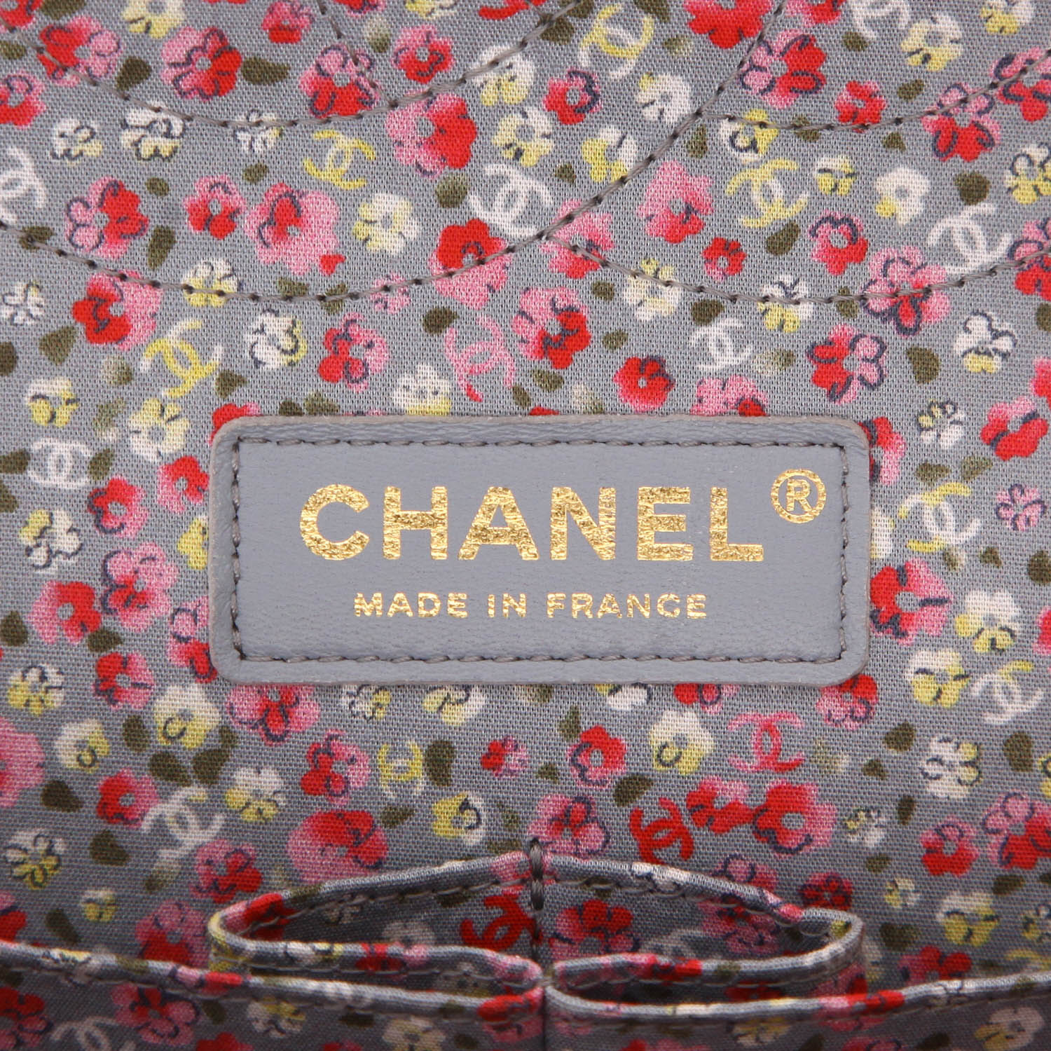 Bolso bandolera Chanel  Timeless Jumbo en lona caqui - Detail D2