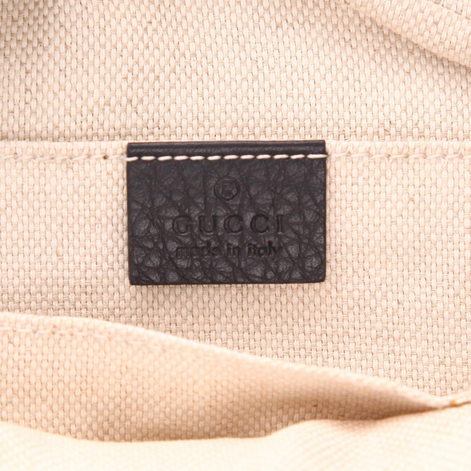 Sac bandoulière Gucci  Soho Disco en cuir grainé noir - Detail D2