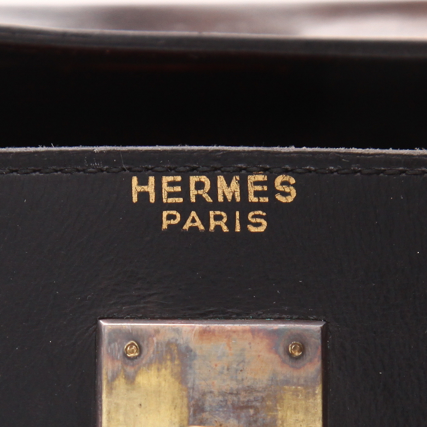 Hermès Kelly 35 cm handbag in Noir box leather - Detail D2
