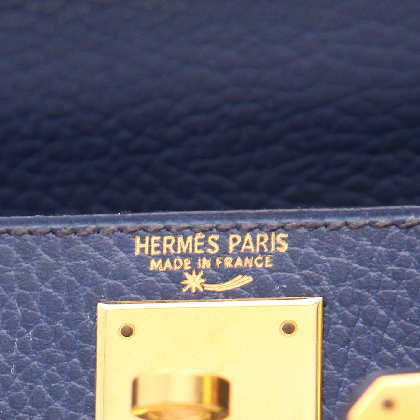 Borsa Hermès  Kelly 28 cm in pelle Ardenne blu - Detail D2