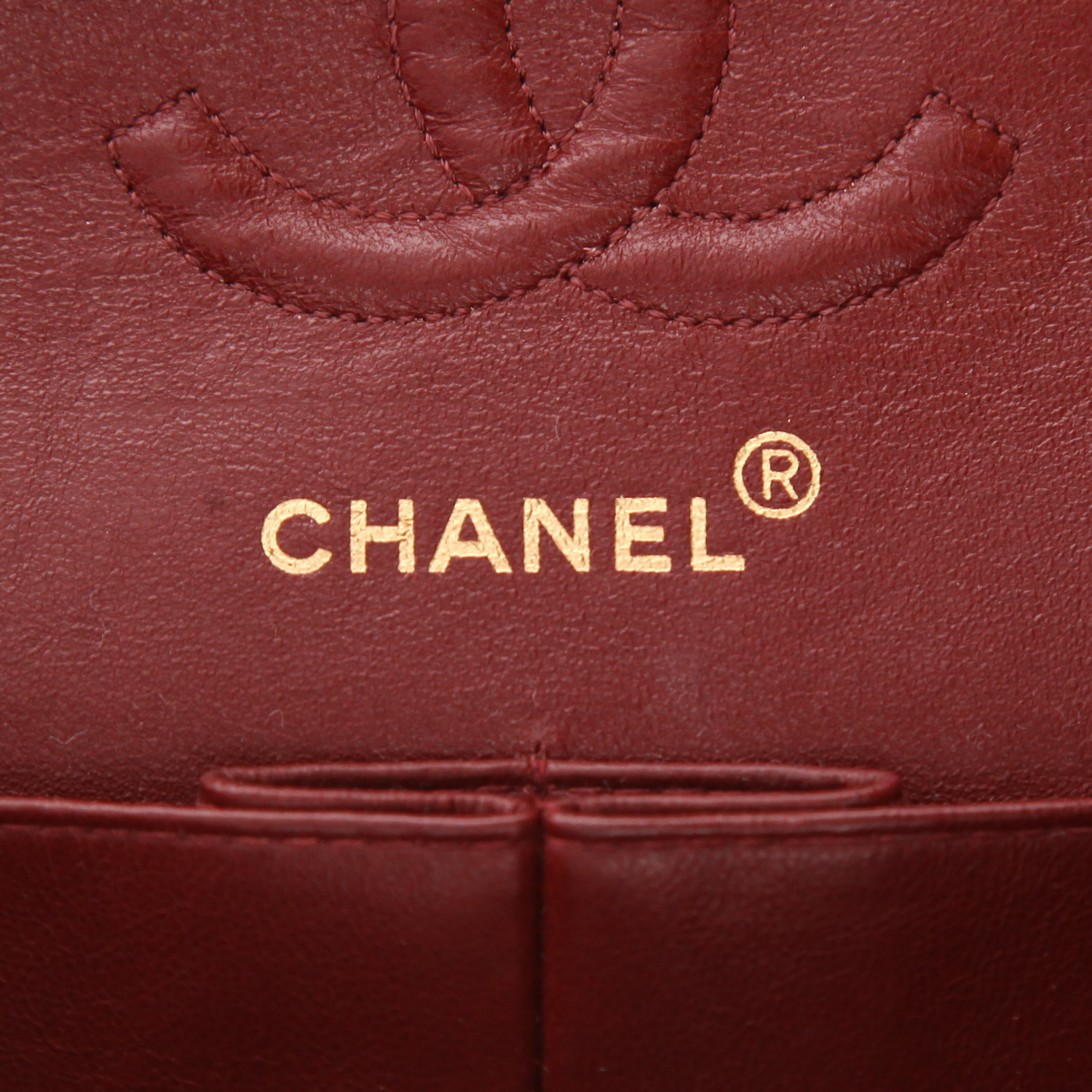 Chanel  Timeless Petit handbag  in black quilted leather - Detail D2