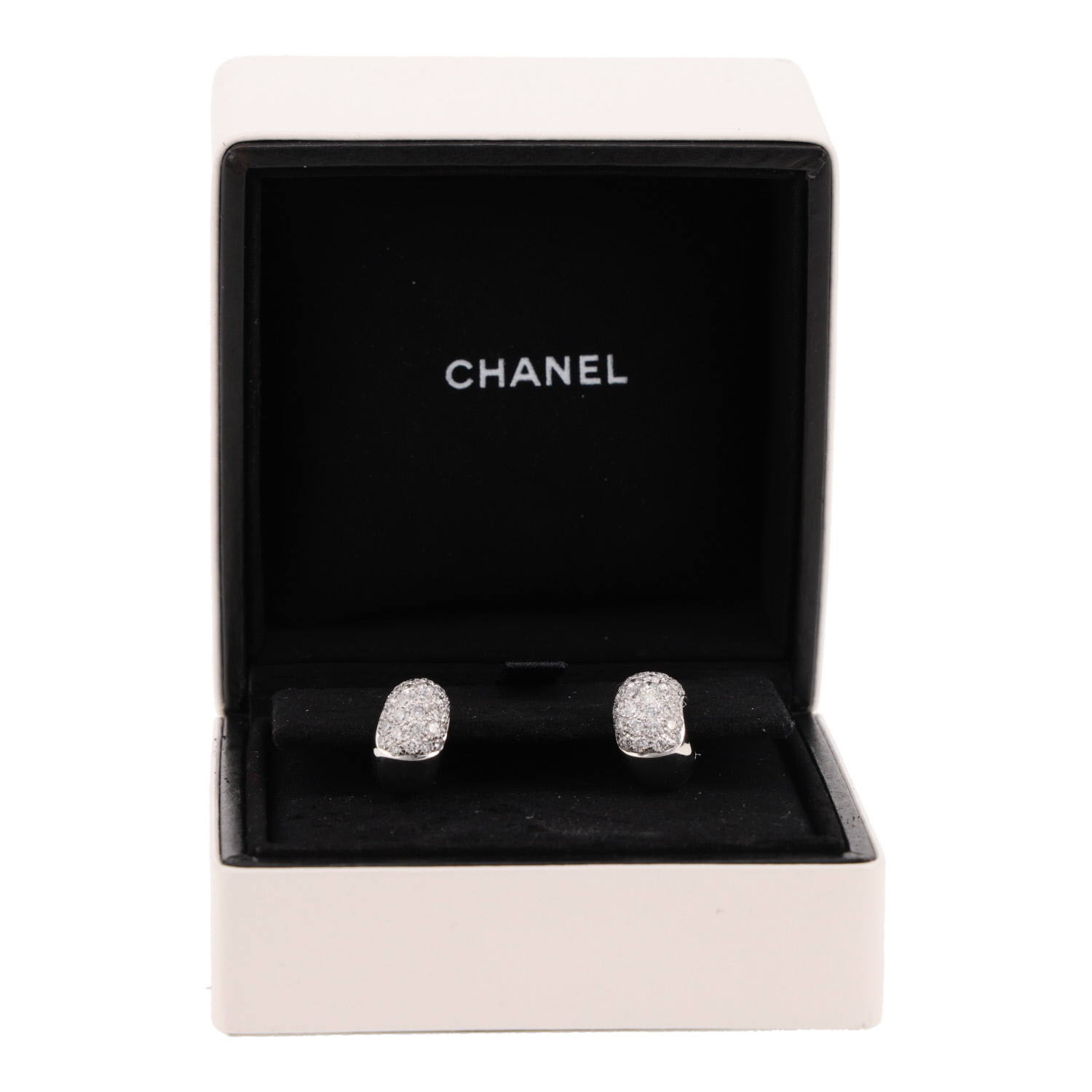 Chanel  small hoop earrings in white gold and diamonds - Detail D2