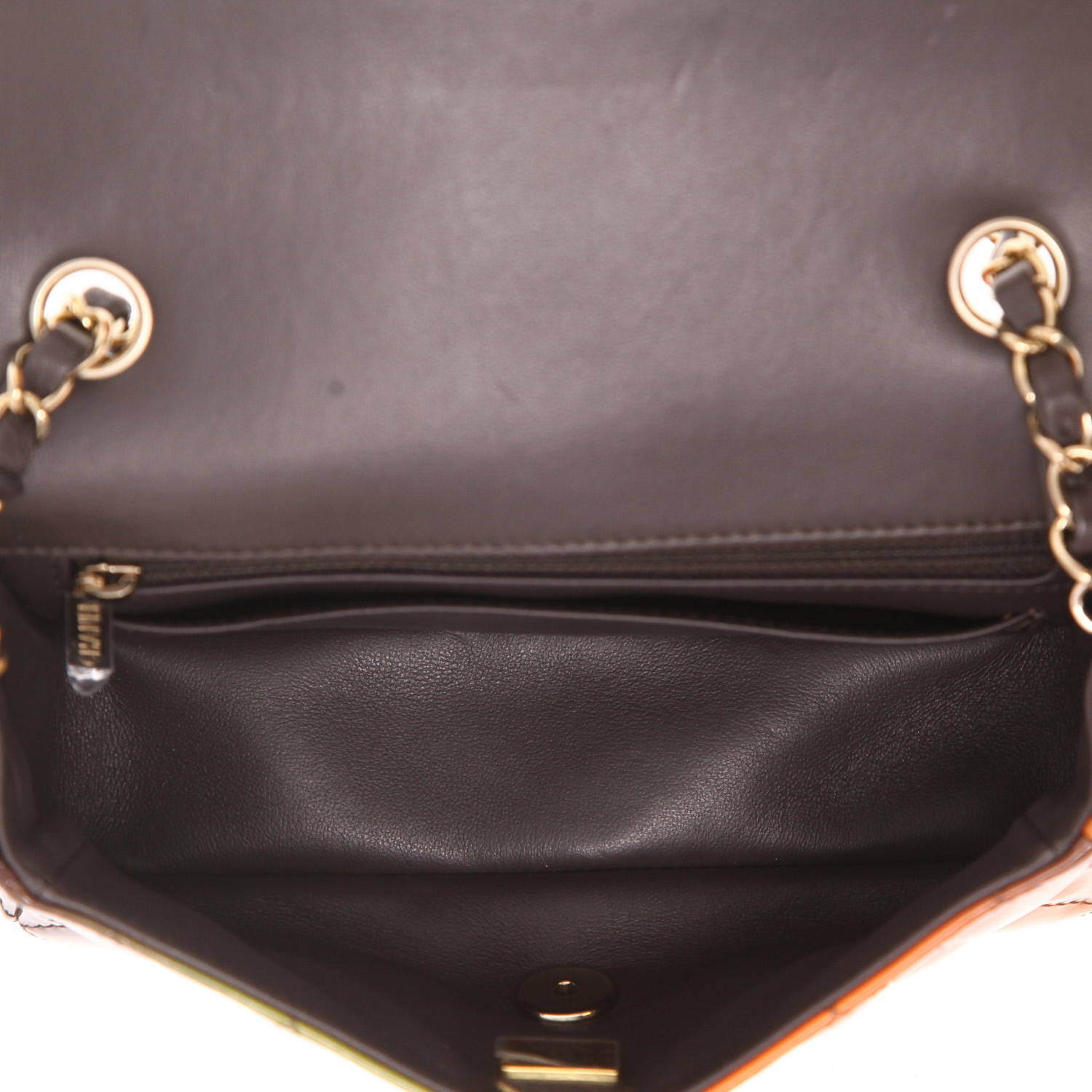 Sac bandoulière Chanel  Mini Timeless en cuir verni matelassé orange vert et marron - Detail D3