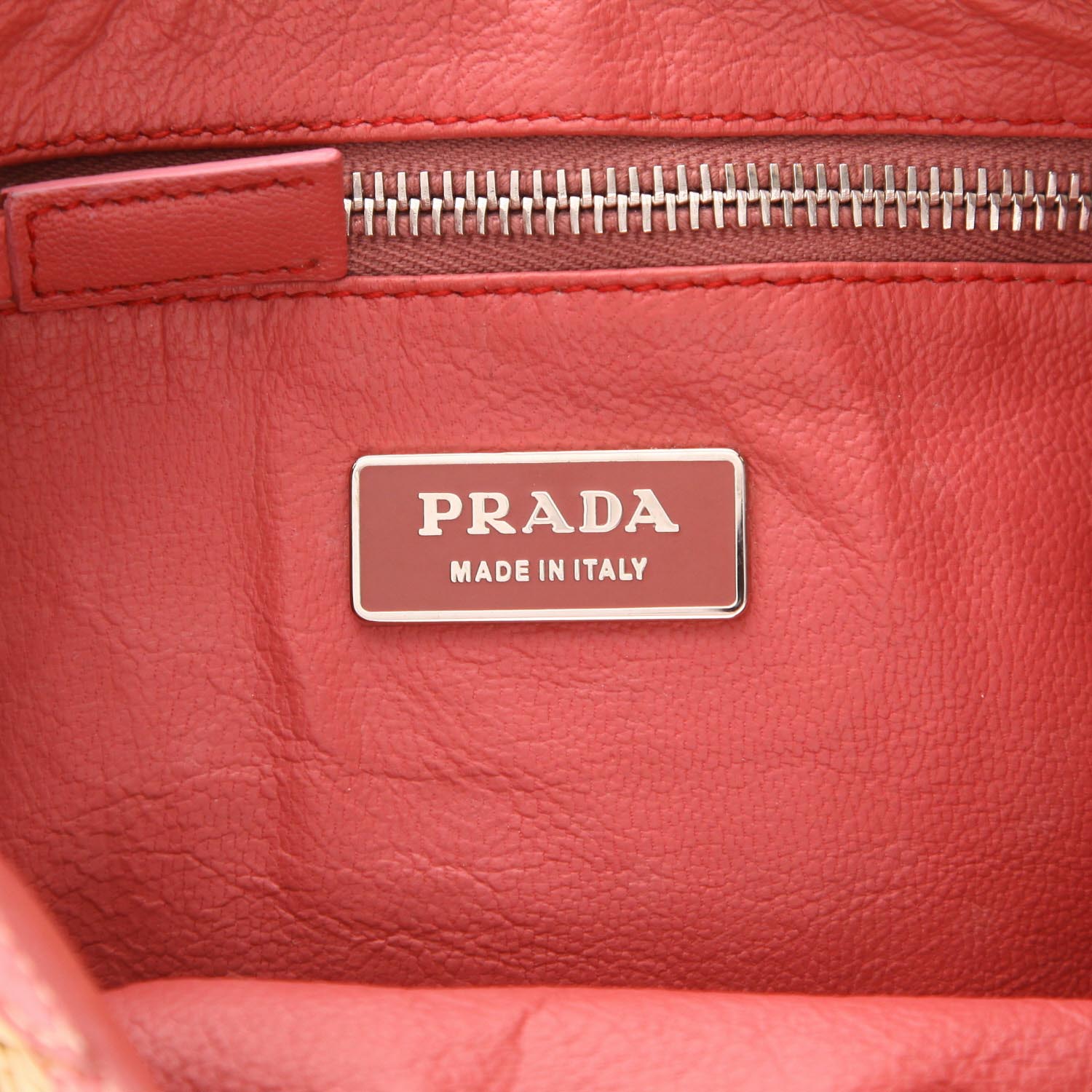 Bolso para llevar al hombro Prada   en mimbre beige y avestruz rosa - Detail D2
