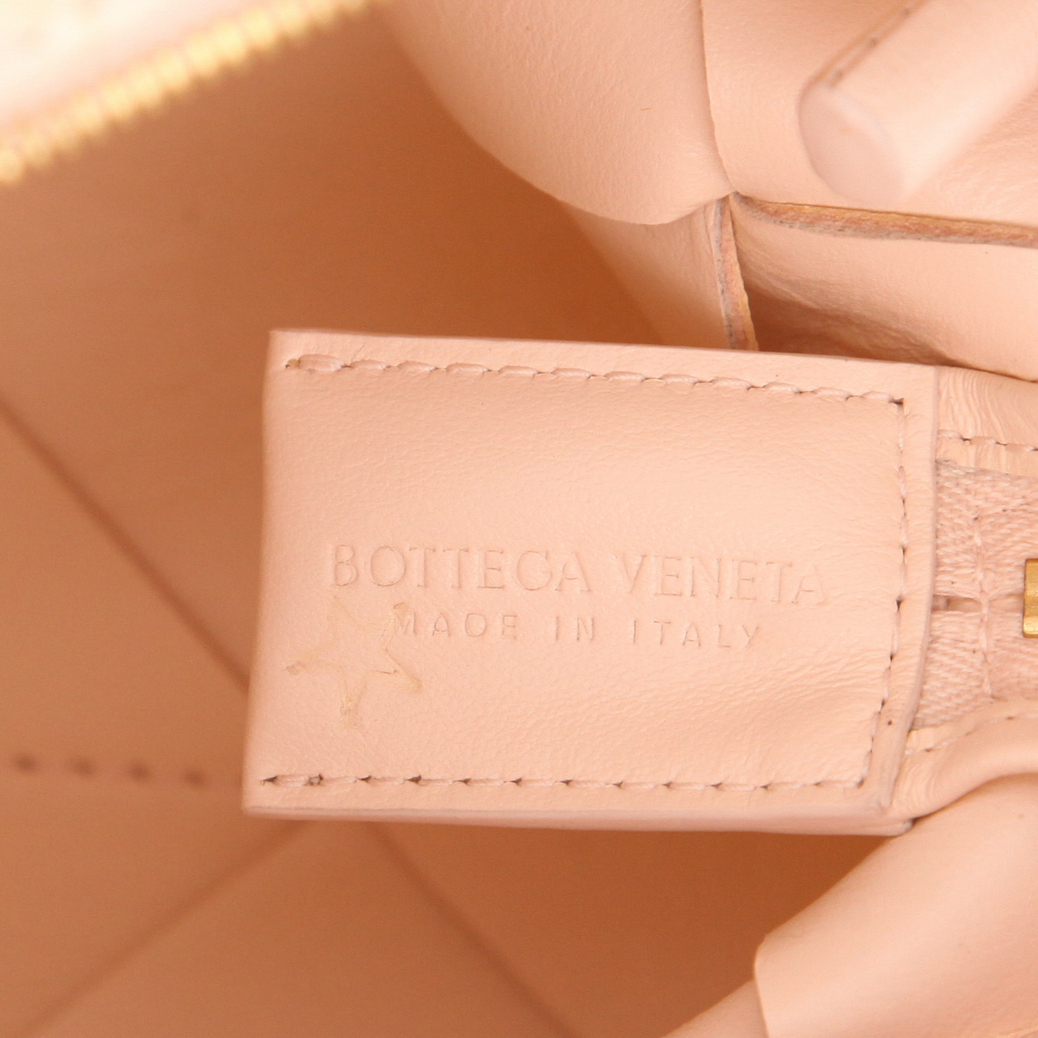 Borsa a tracolla Bottega Veneta  Camera Loop mini  in pelle intrecciata color crema - Detail D2