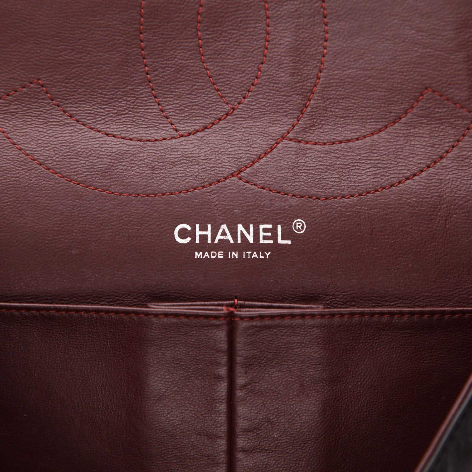 Chanel  2.55 large model  shoulder bag  in black quilted leather - Detail D2