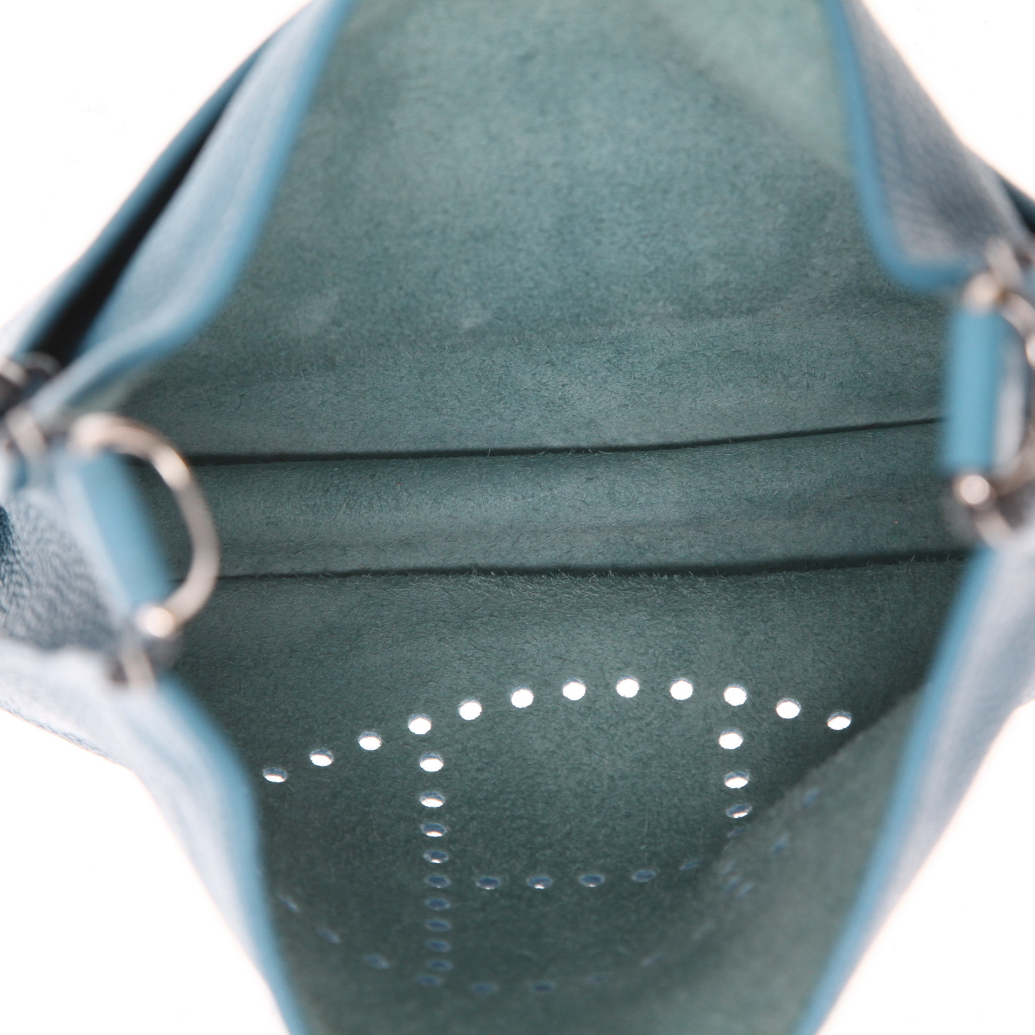 Sac bandoulière Hermès  Evelyne III en cuir taurillon clémence bleu-jean - Detail D3