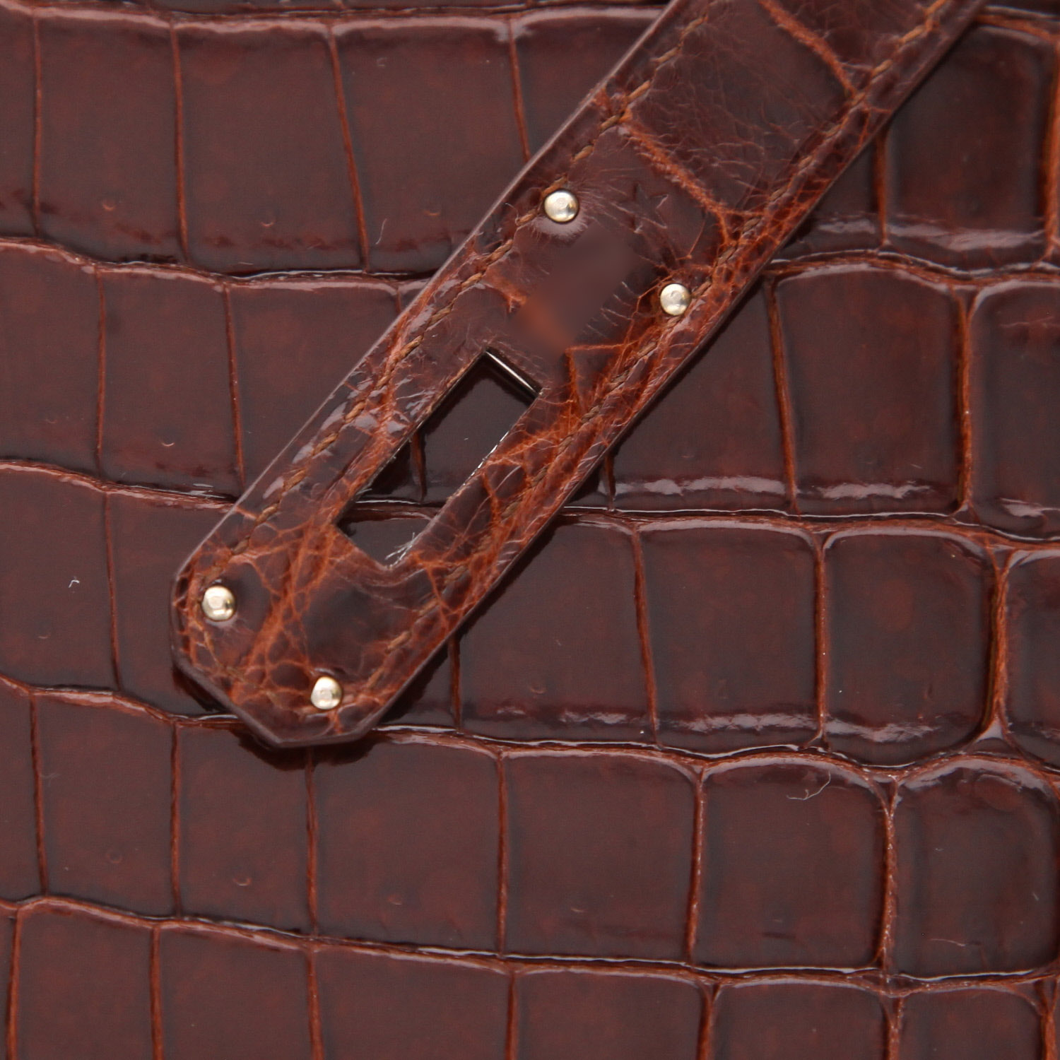 Bolso de mano Hermès  Kelly 32 cm en cocodrilo niloticus marrón - Detail D4