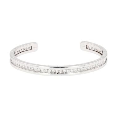 Brazalete redondo abierto Bulgari B.Zero1 modelo pequeño de oro blanco y diamantes