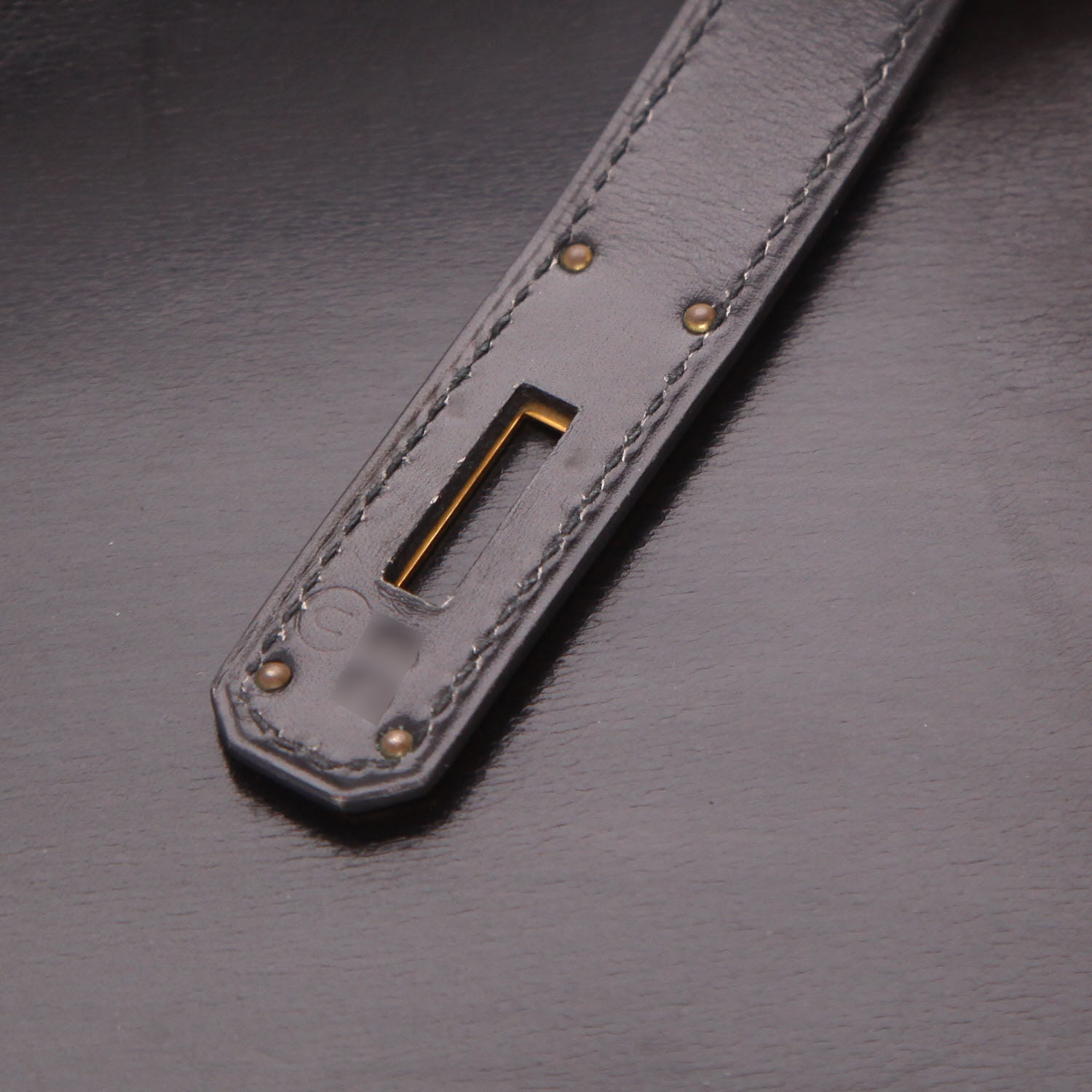 Borsa Hermès Kelly 28 cm in pelle nera box - Detail D4