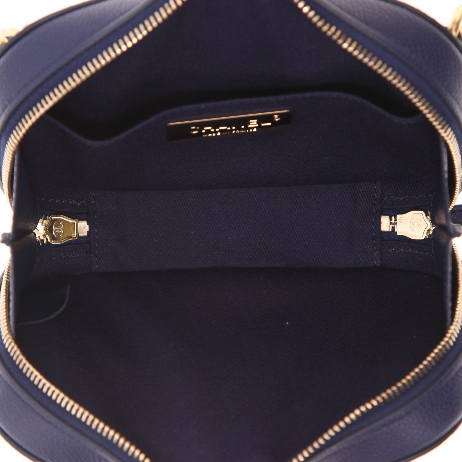 Pochette-ceinture Chanel   en cuir grainé matelassé bleu - Detail D3