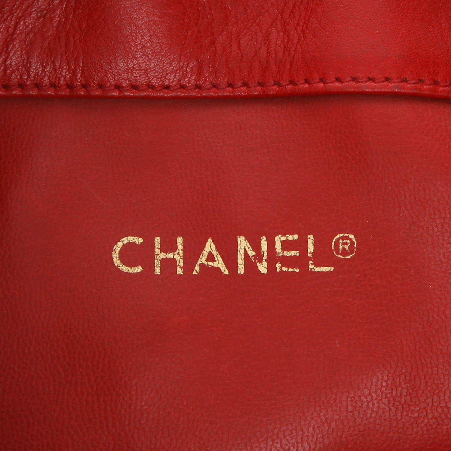 Chanel   handbag  in red quilted leather - Detail D2