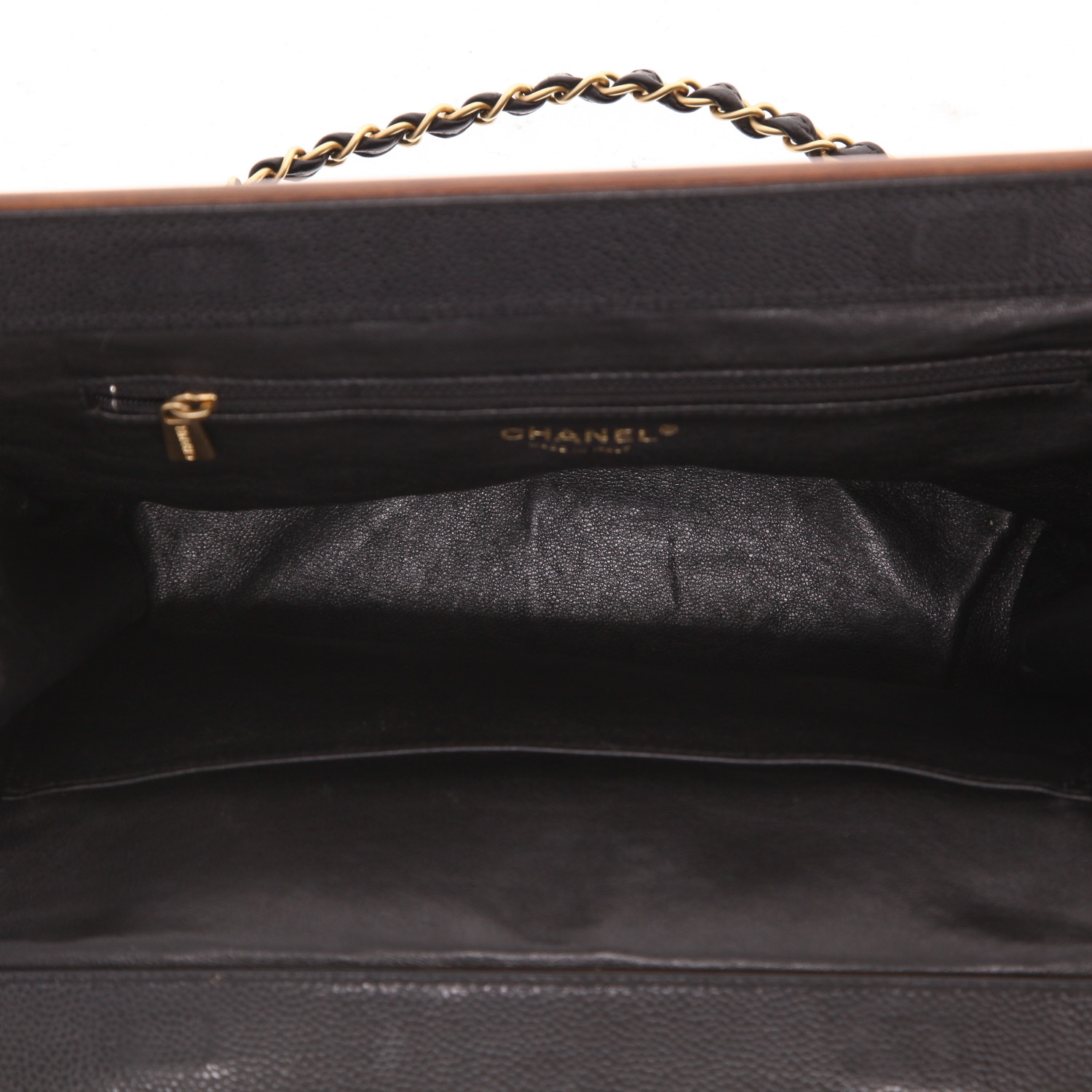 Sac à main Chanel   en cuir grainé matelassé noir - Detail D3