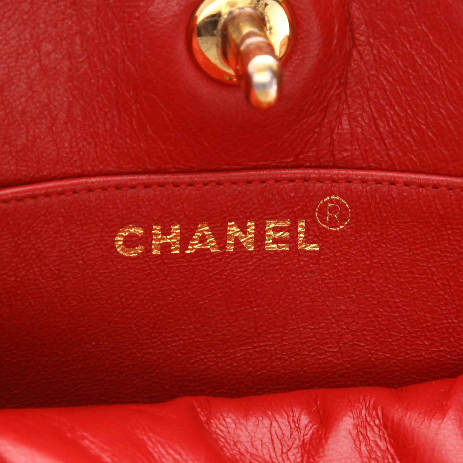 Chanel  Vintage handbag  in red quilted leather - Detail D2