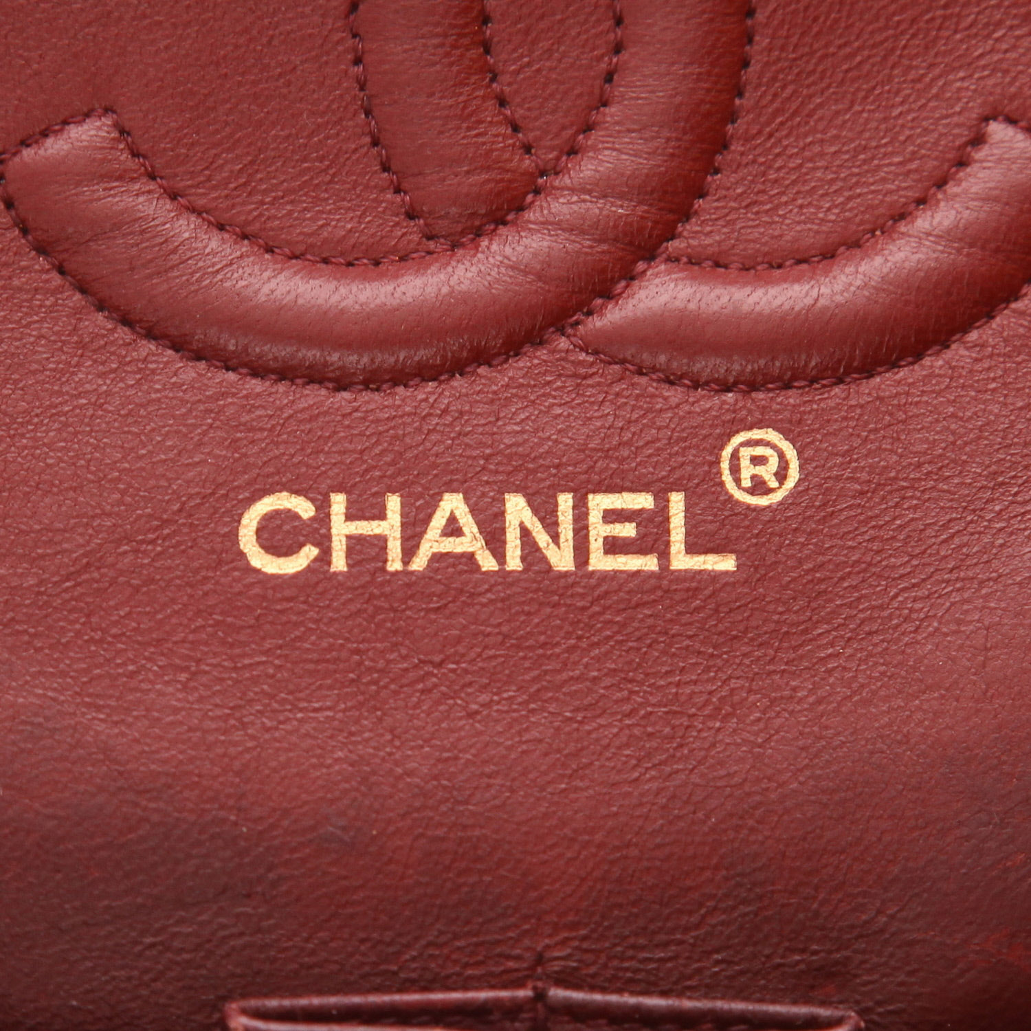 Sac à main Chanel  Timeless Classic en cuir matelassé noir - Detail D2