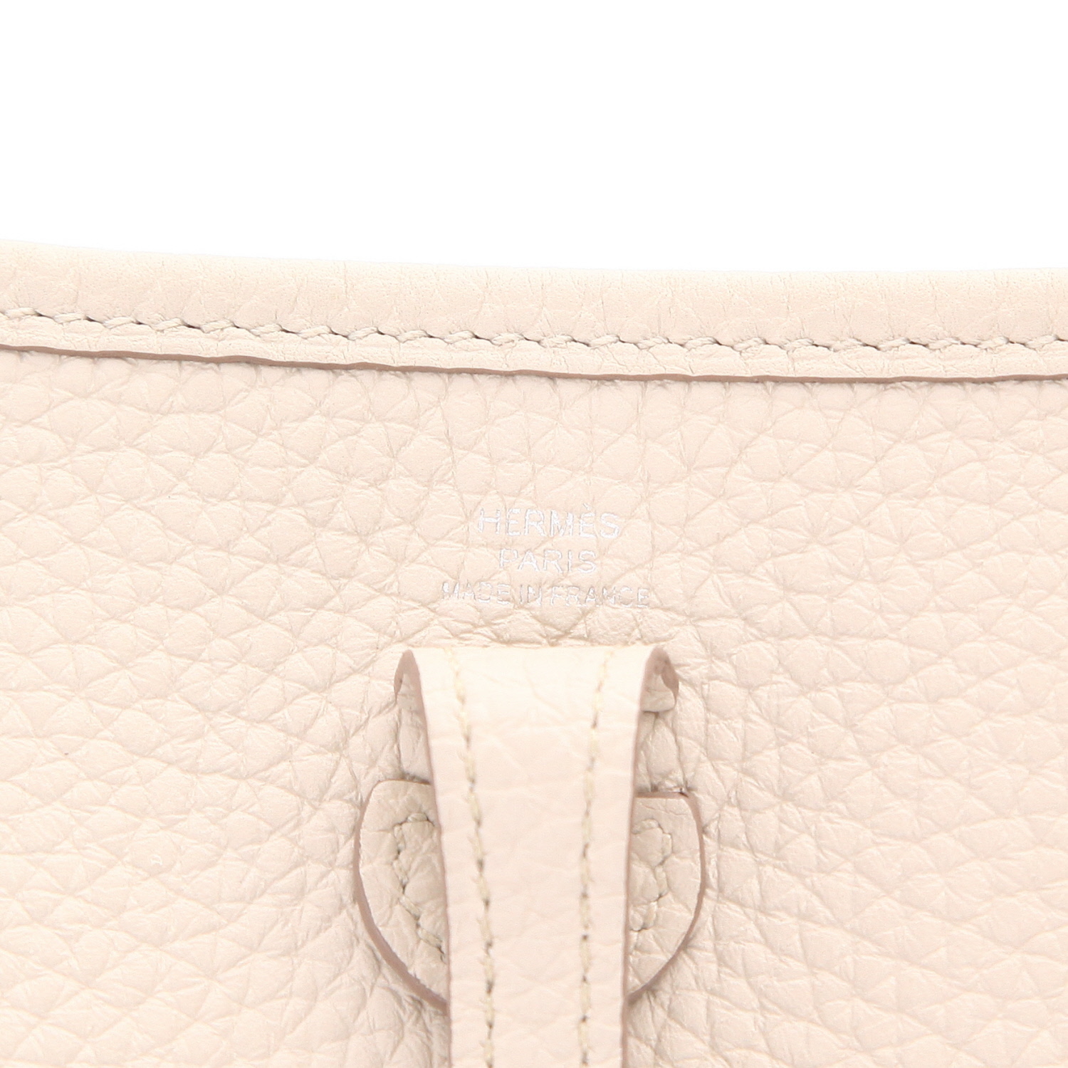 Sac bandoulière Hermès  Mini Evelyne en cuir togo Gris-Béton - Detail D2