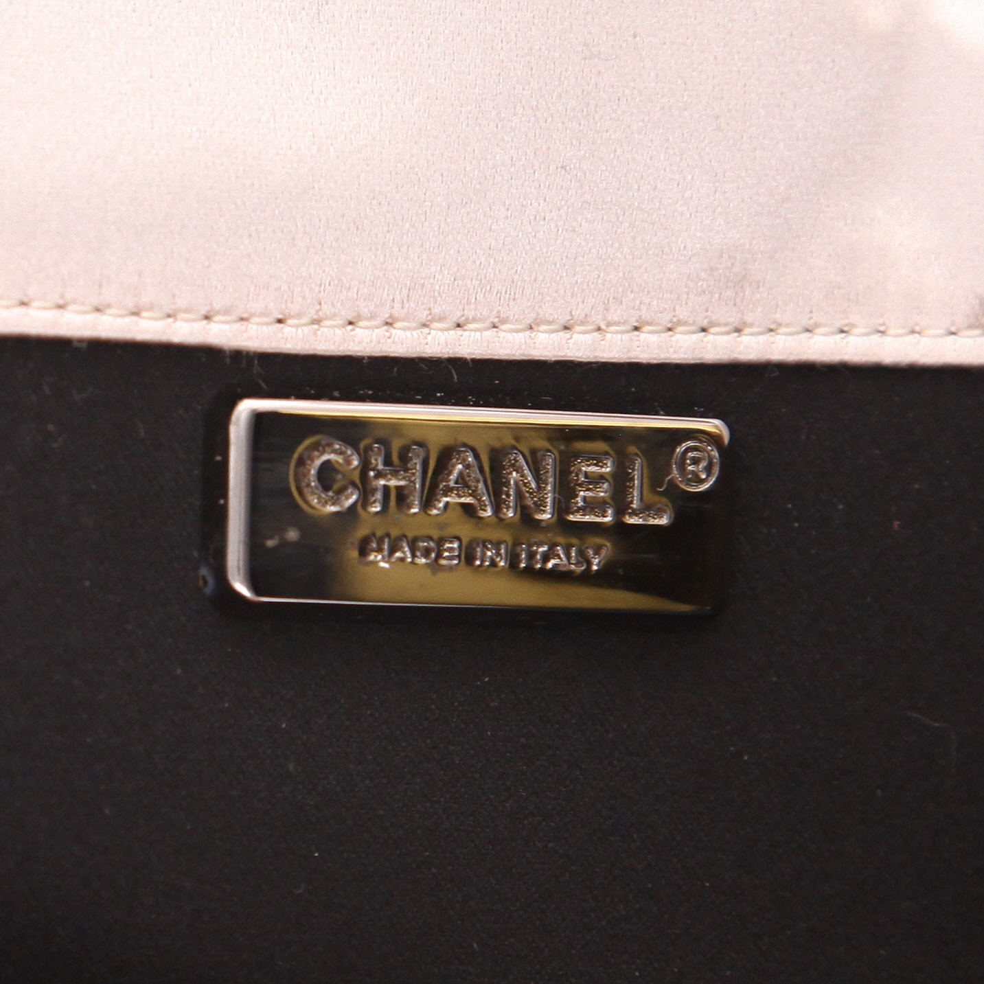 Chanel   clutch  in grey satin  and black lace - Detail D2