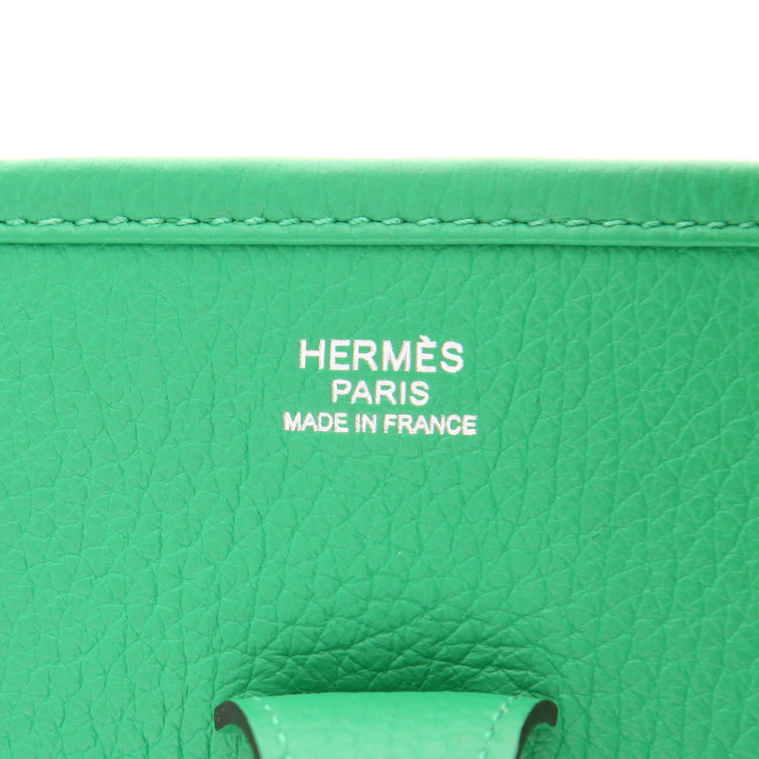Borsa a tracolla Hermès  Evelyne III in pelle togo verde Bamboo - Detail D2